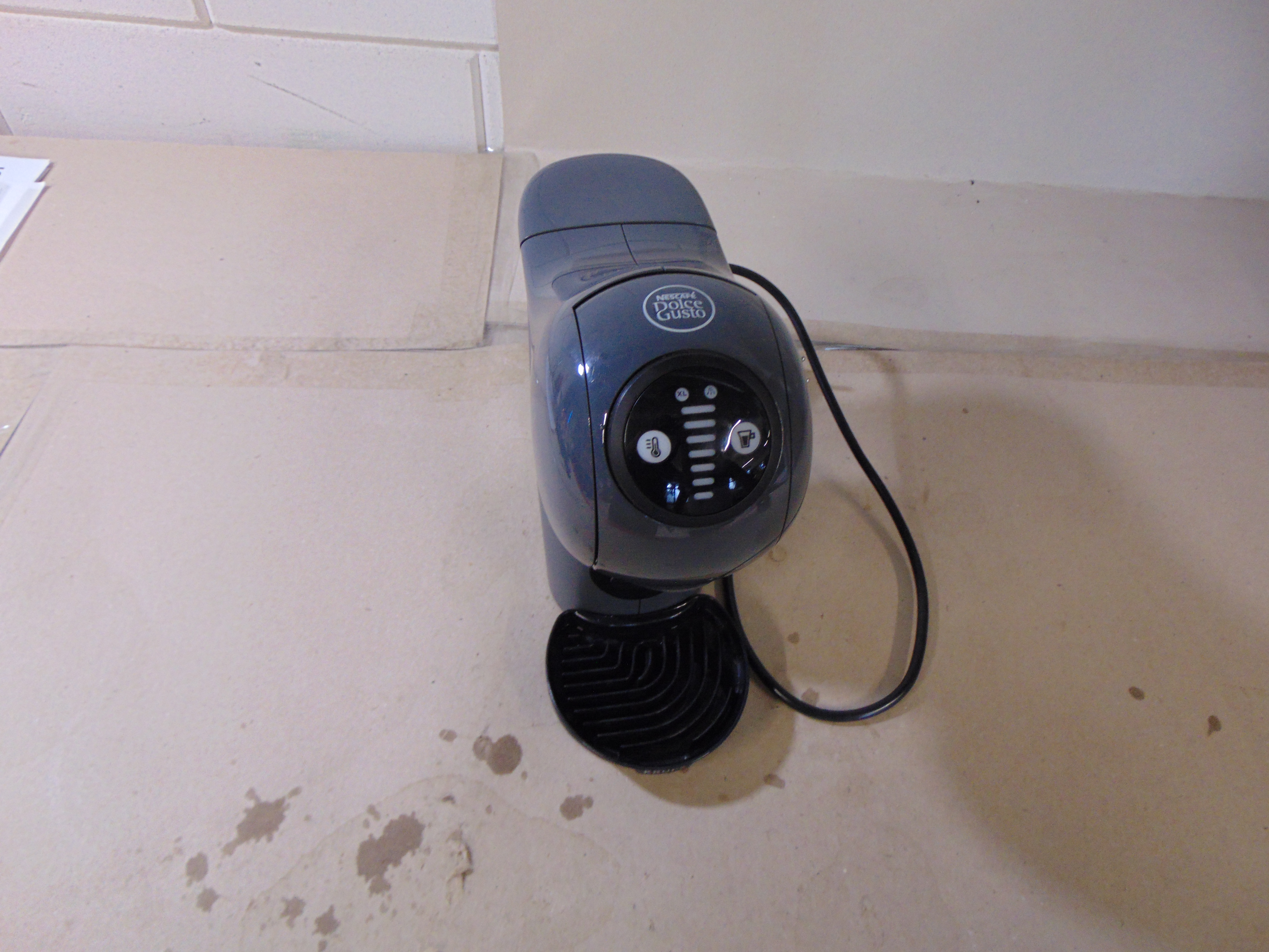 Krups Genio S Basic KP240B Dolce Gusto Koffiemachine – foto 3 – kavel bij GSD Auctions, Zoeterwoude