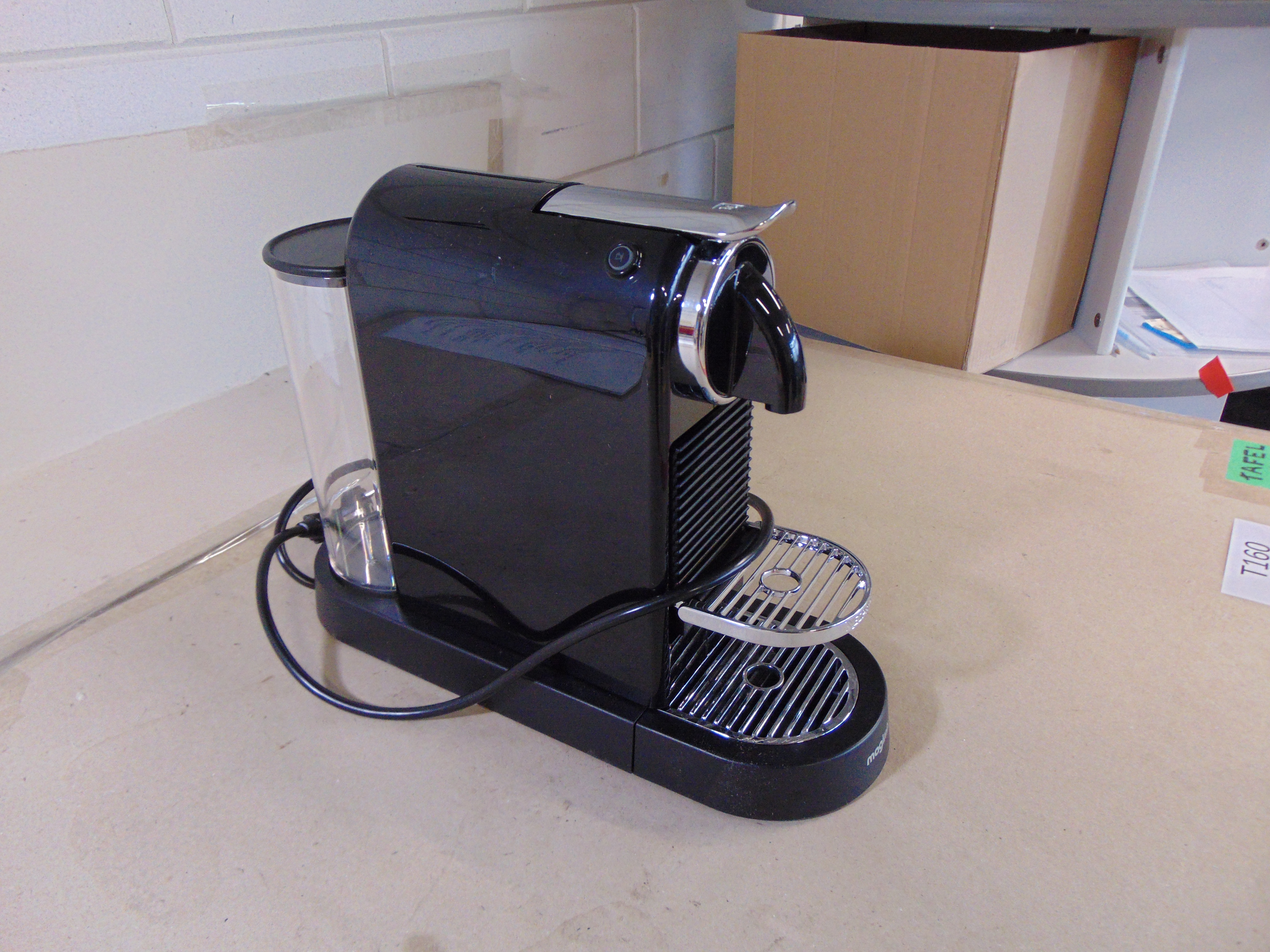 Magimix Citiz Black 11315B Nespressomachine – foto 2 – kavel bij GSD Auctions, Zoeterwoude