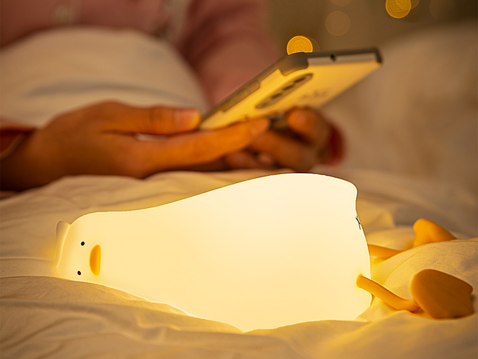 Kids nachtlamp oplaadbaar - sleepy duck - slapend eendje – kavel bij GSD Auctions, Zoeterwoude