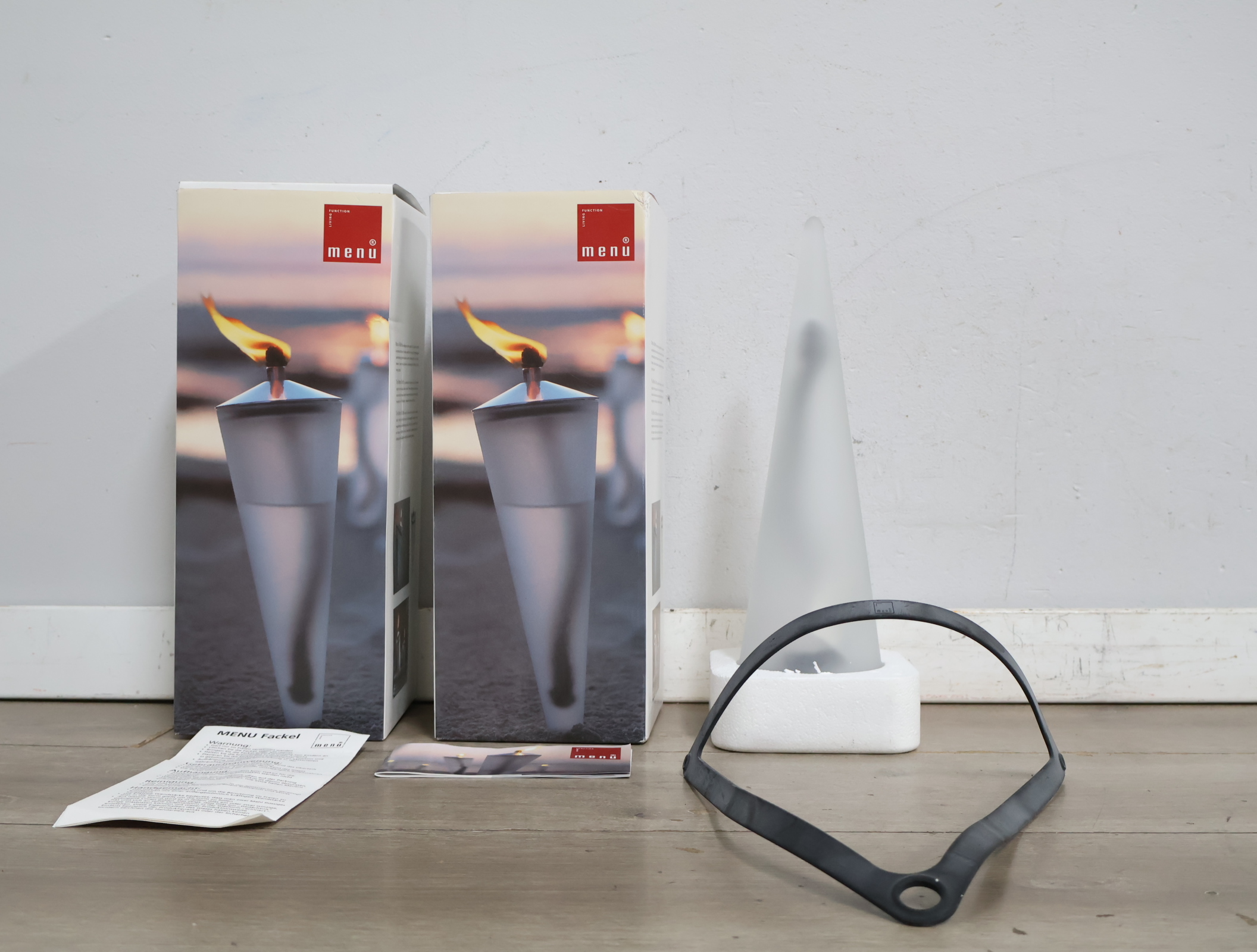 Set van 2 Menu tuinfakkels – foto 5 – kavel bij GSD Auctions, Zoeterwoude