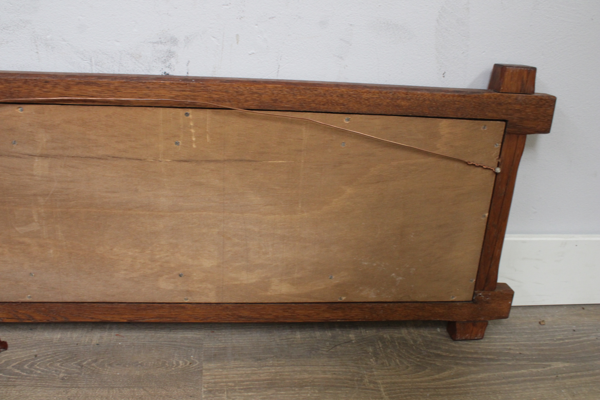 Houten lijst met vier reliëfs van sterrenbeelden'' – foto 10 – kavel bij GSD Auctions, Zoeterwoude