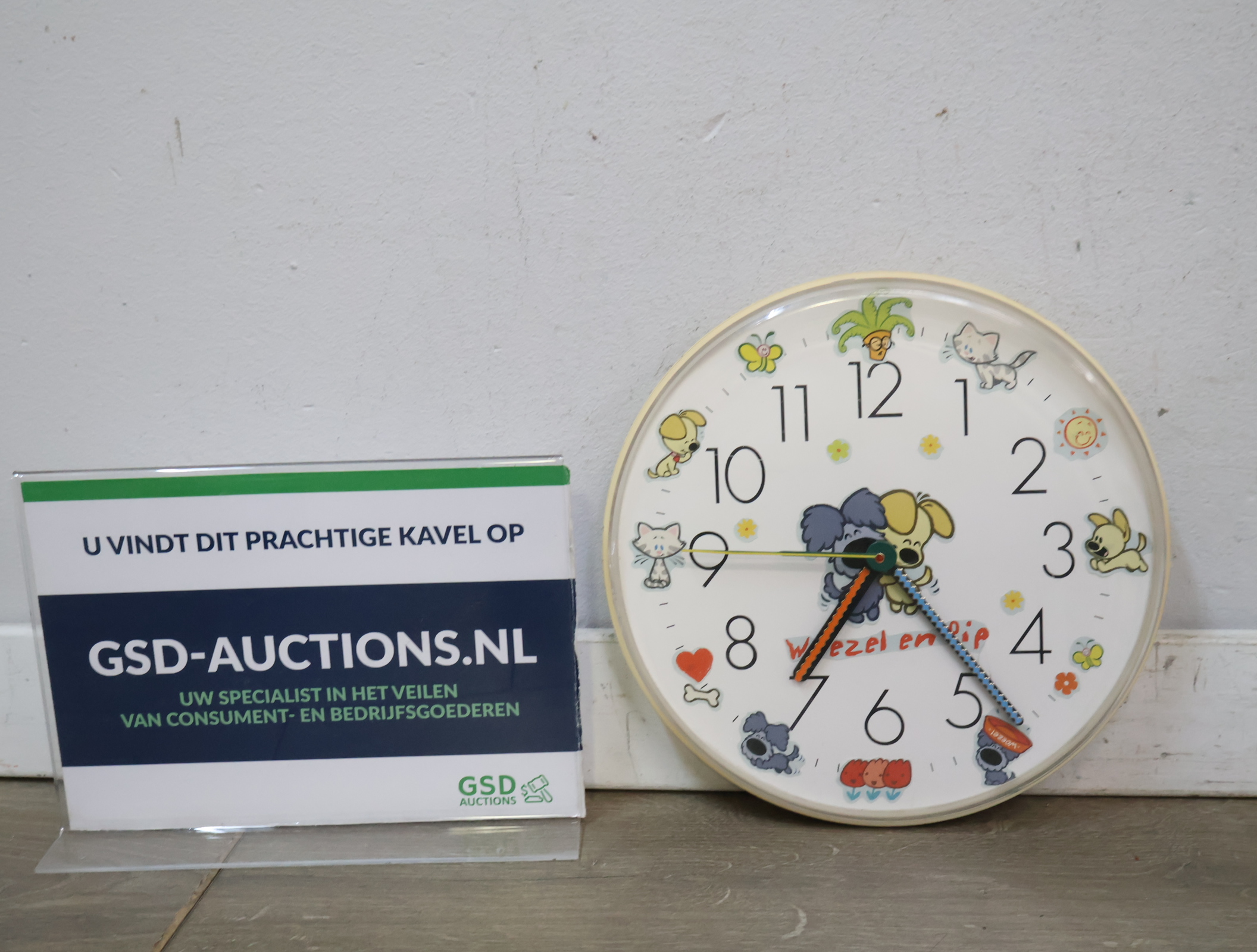 Woezel en Pip Kinderwandklok'' – kavel bij GSD Auctions, Zoeterwoude