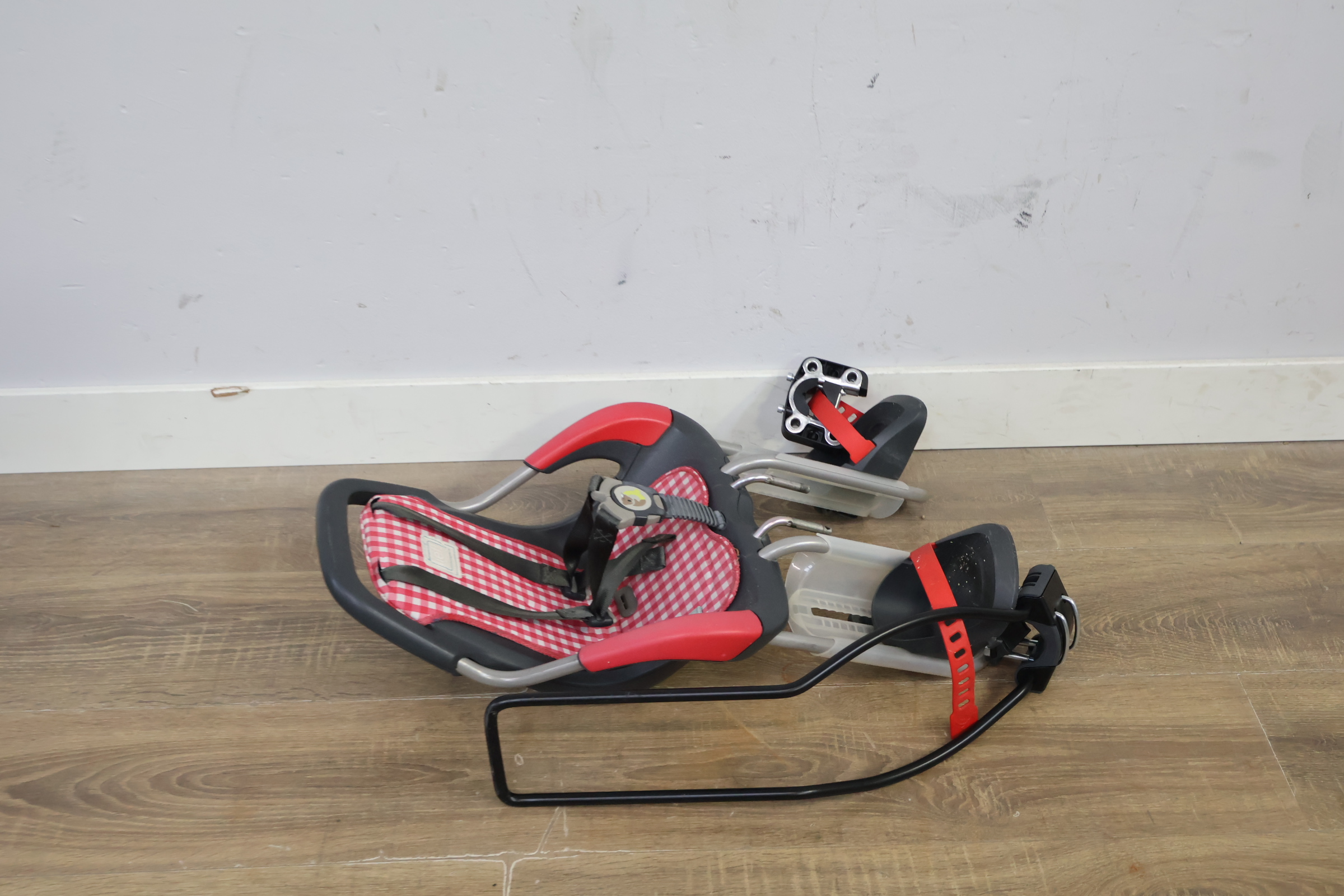 Kinderfietsstoel'' – foto 4 – kavel bij GSD Auctions, Zoeterwoude
