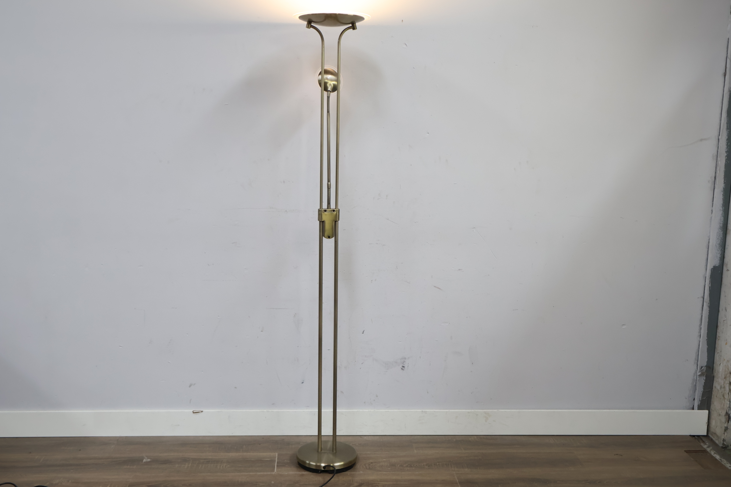 Staande uplight leeslamp'' – foto 6 – kavel bij GSD Auctions, Zoeterwoude