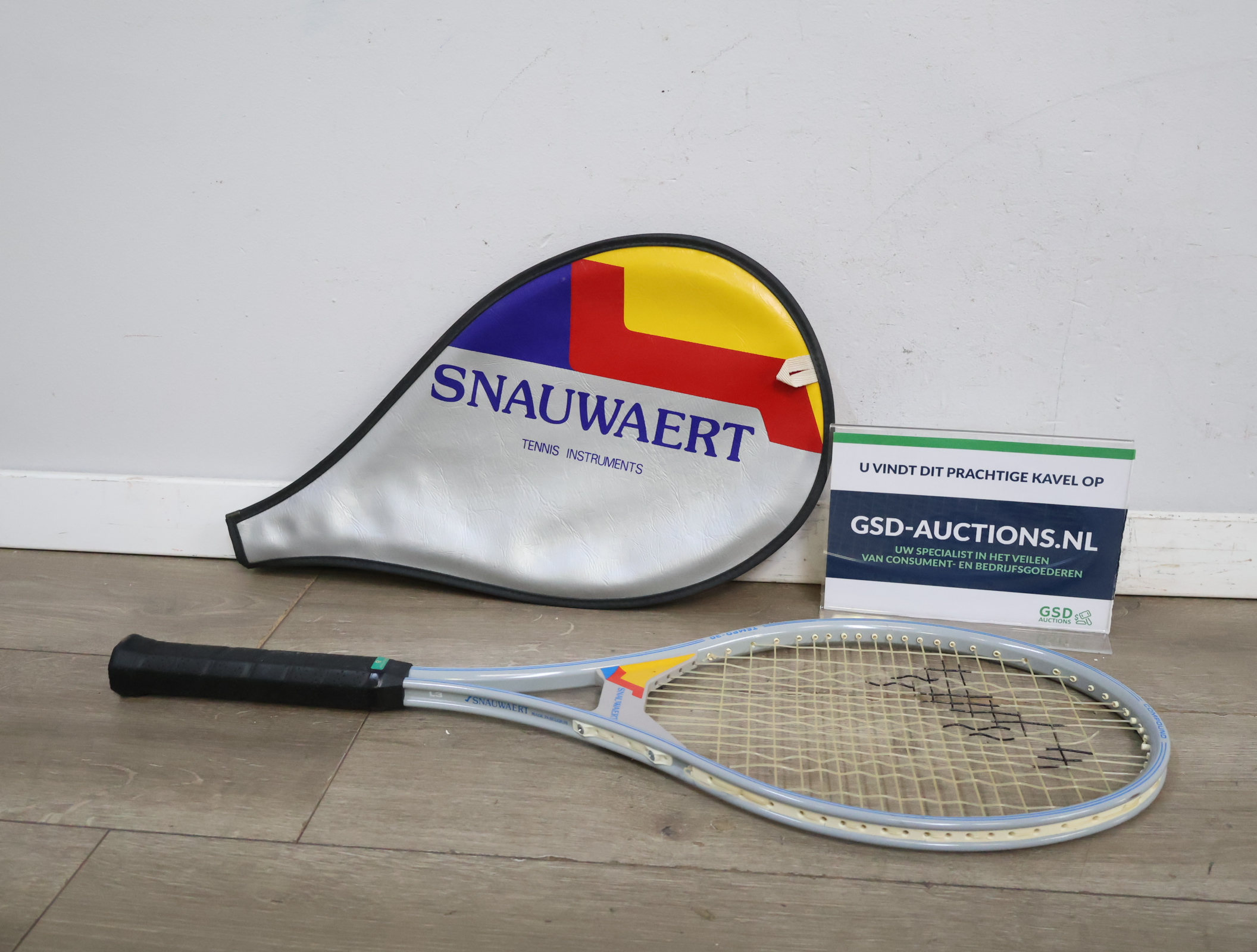 Tennisracket met hoes Snauwaert'' – kavel bij GSD Auctions, Zoeterwoude