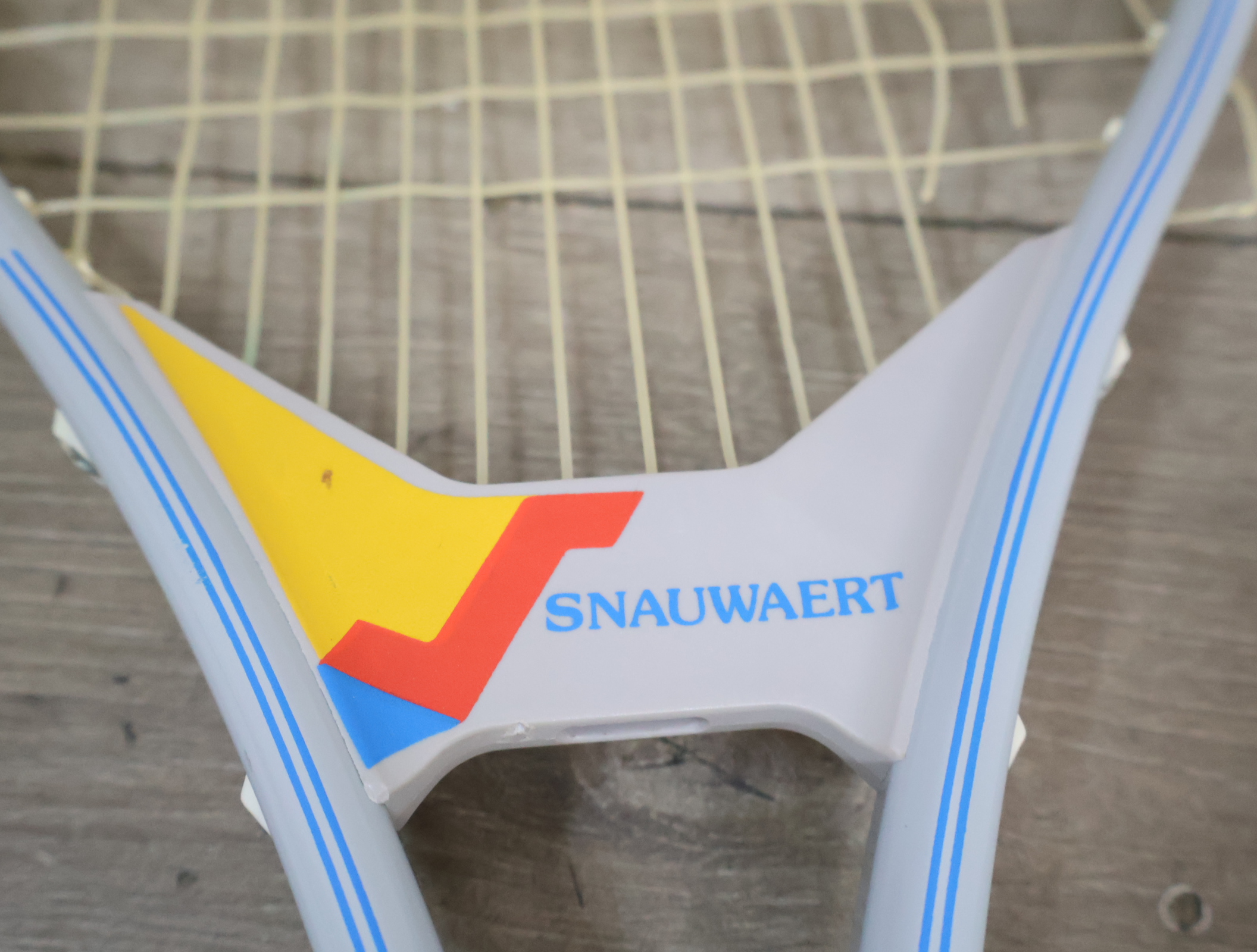 Tennisracket met hoes Snauwaert'' – foto 7 – kavel bij GSD Auctions, Zoeterwoude