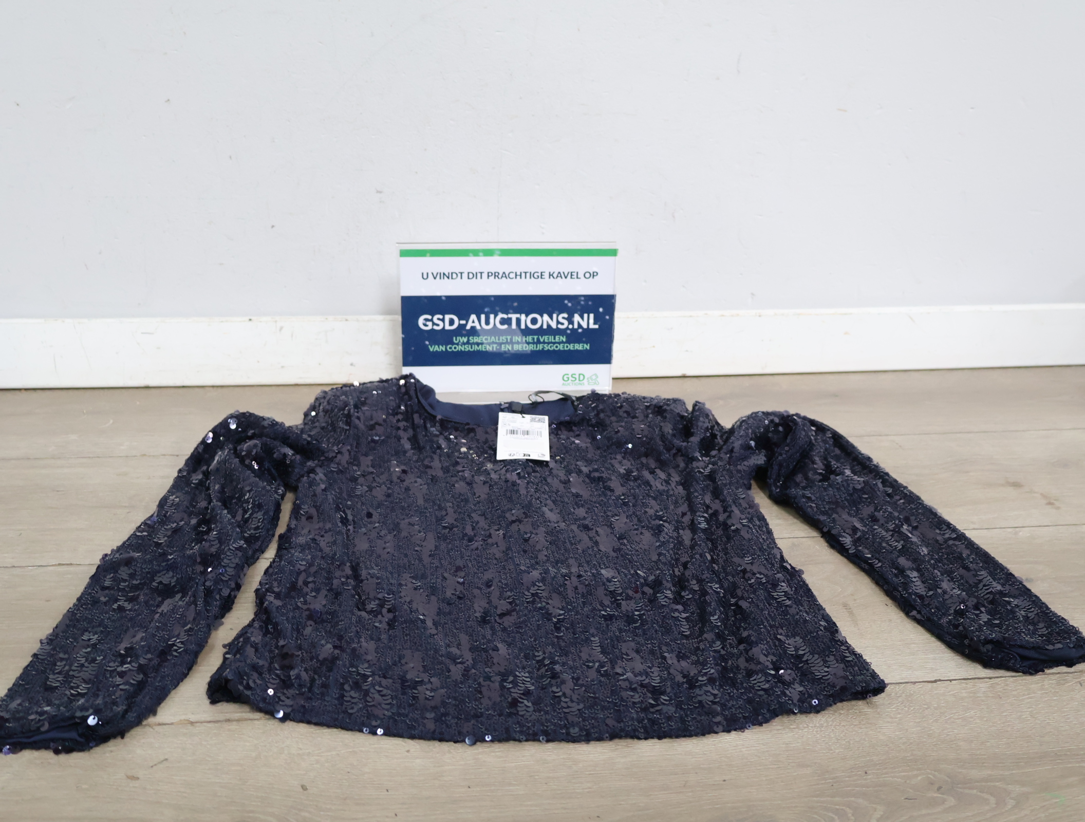 Donkerblauw damesshirt met pailletten - Pieces'' – foto 2 – kavel bij GSD Auctions, Zoeterwoude