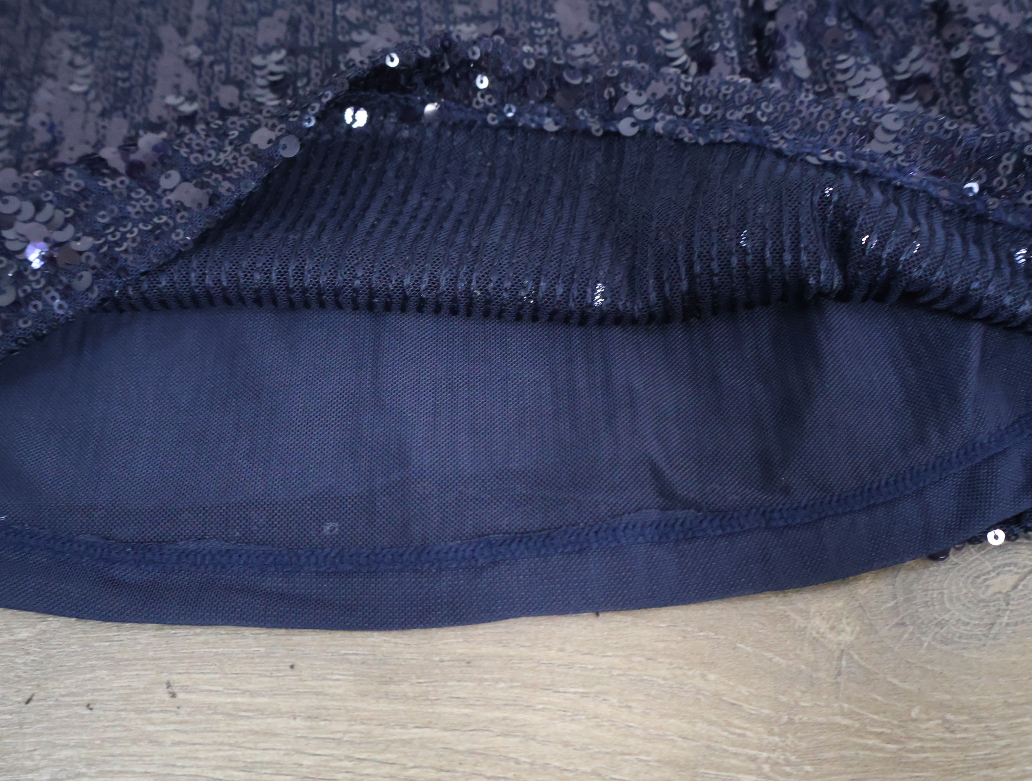 Donkerblauw damesshirt met pailletten - Pieces'' – foto 7 – kavel bij GSD Auctions, Zoeterwoude