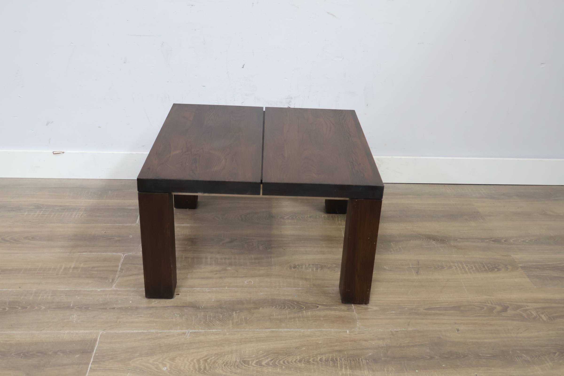 Donkere houten salontafel, Bijzettafel'' – foto 3 – kavel bij GSD Auctions, Zoeterwoude