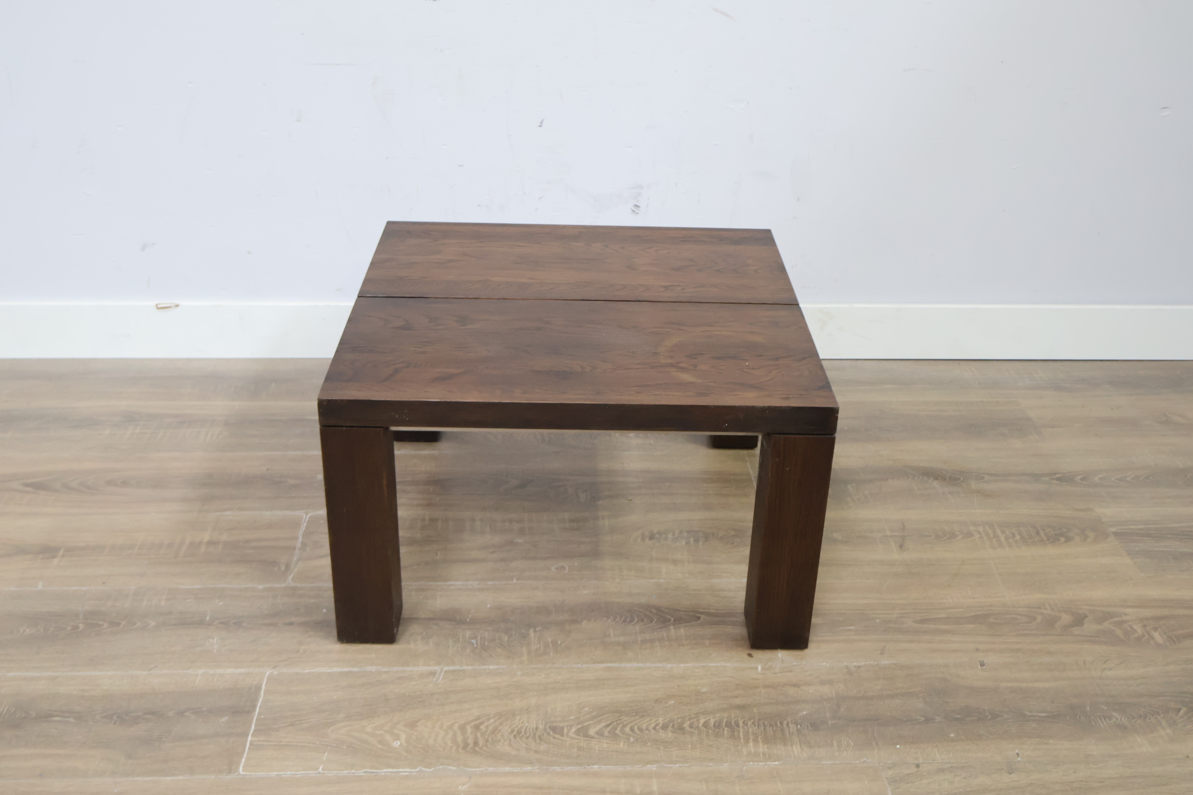 Donkere houten salontafel, Bijzettafel'' – foto 5 – kavel bij GSD Auctions, Zoeterwoude