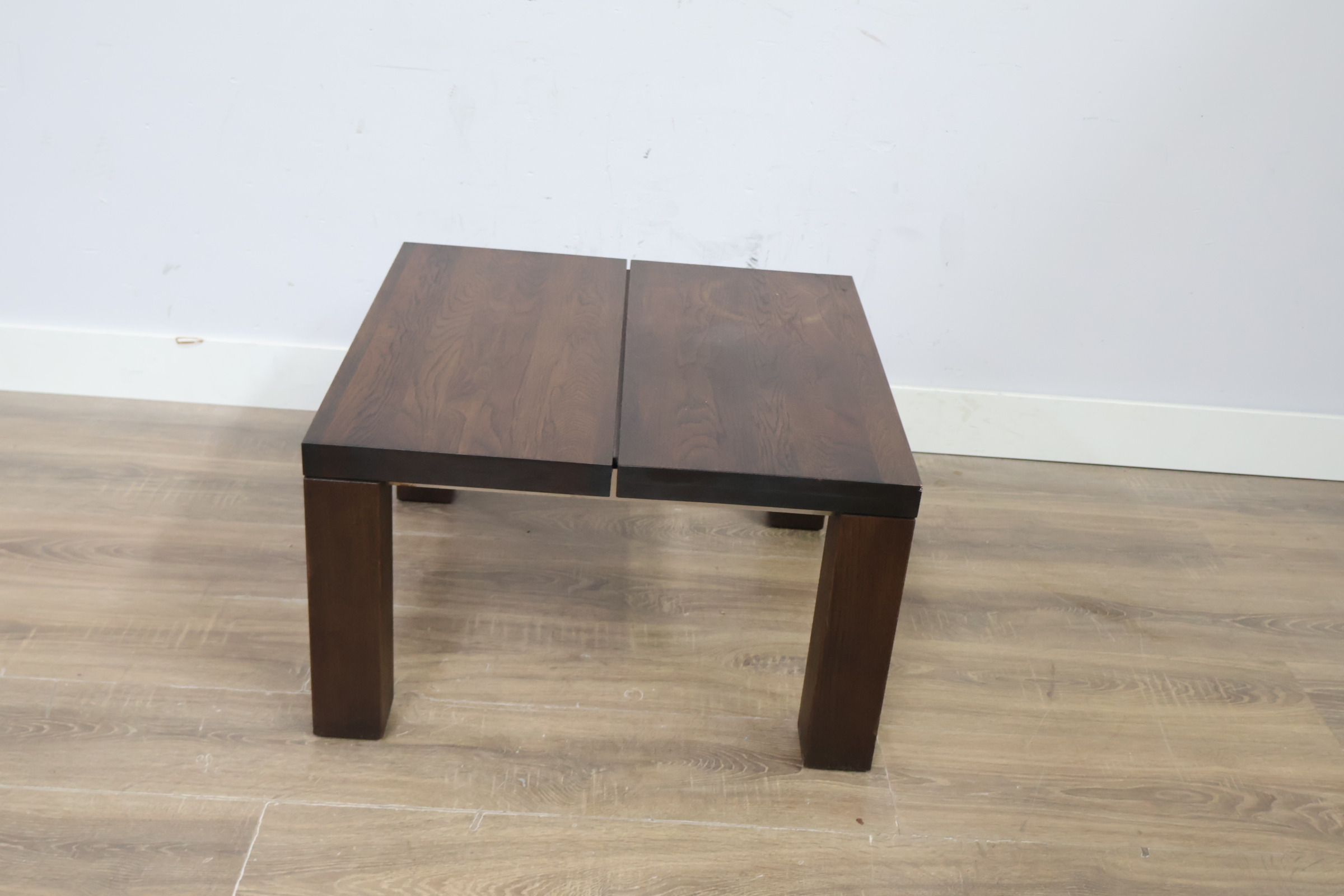 Donkere houten salontafel, Bijzettafel'' – foto 7 – kavel bij GSD Auctions, Zoeterwoude