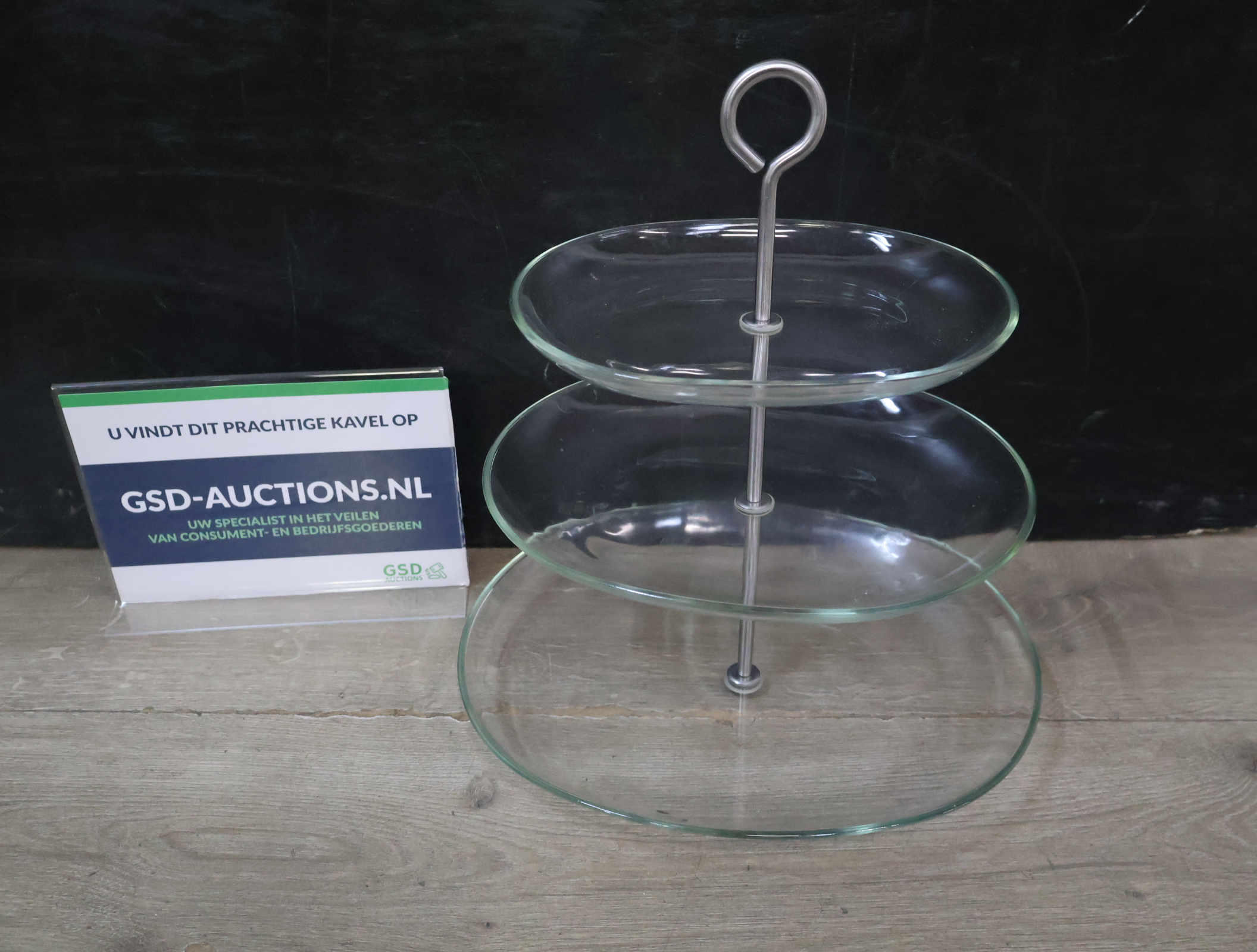 Etagere/serveerschaal met metalen standaard'' – foto 2 – kavel bij GSD Auctions, Zoeterwoude