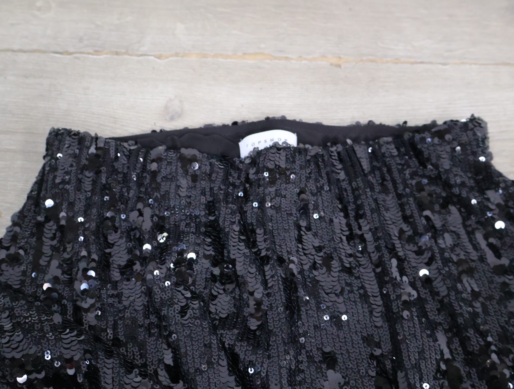 Zwarte broek met pailletten'' – foto 9 – kavel bij GSD Auctions, Zoeterwoude