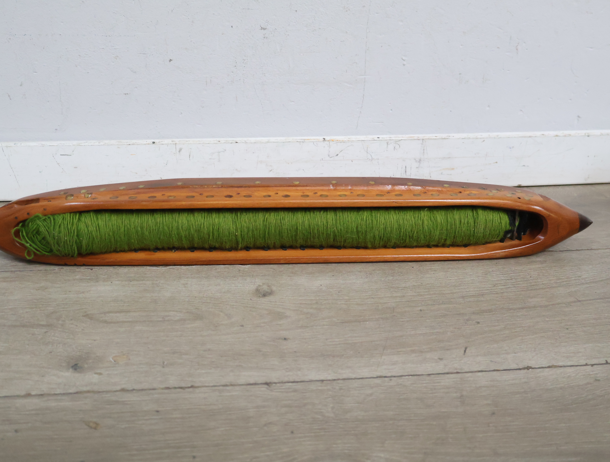 Houten klos met groene garen'' – foto 4 – kavel bij GSD Auctions, Zoeterwoude