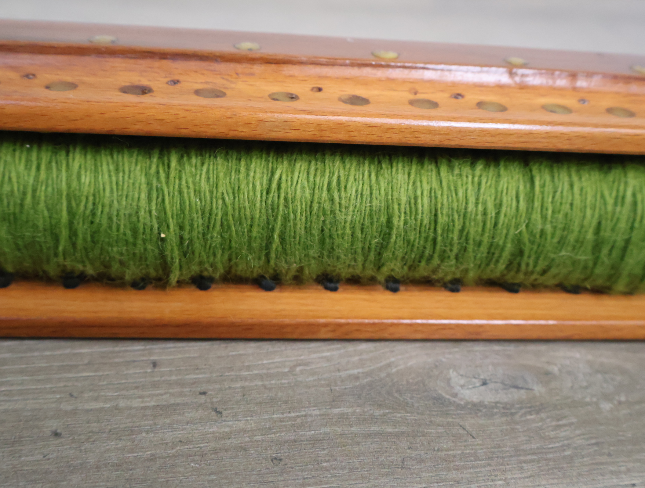 Houten klos met groene garen'' – foto 8 – kavel bij GSD Auctions, Zoeterwoude