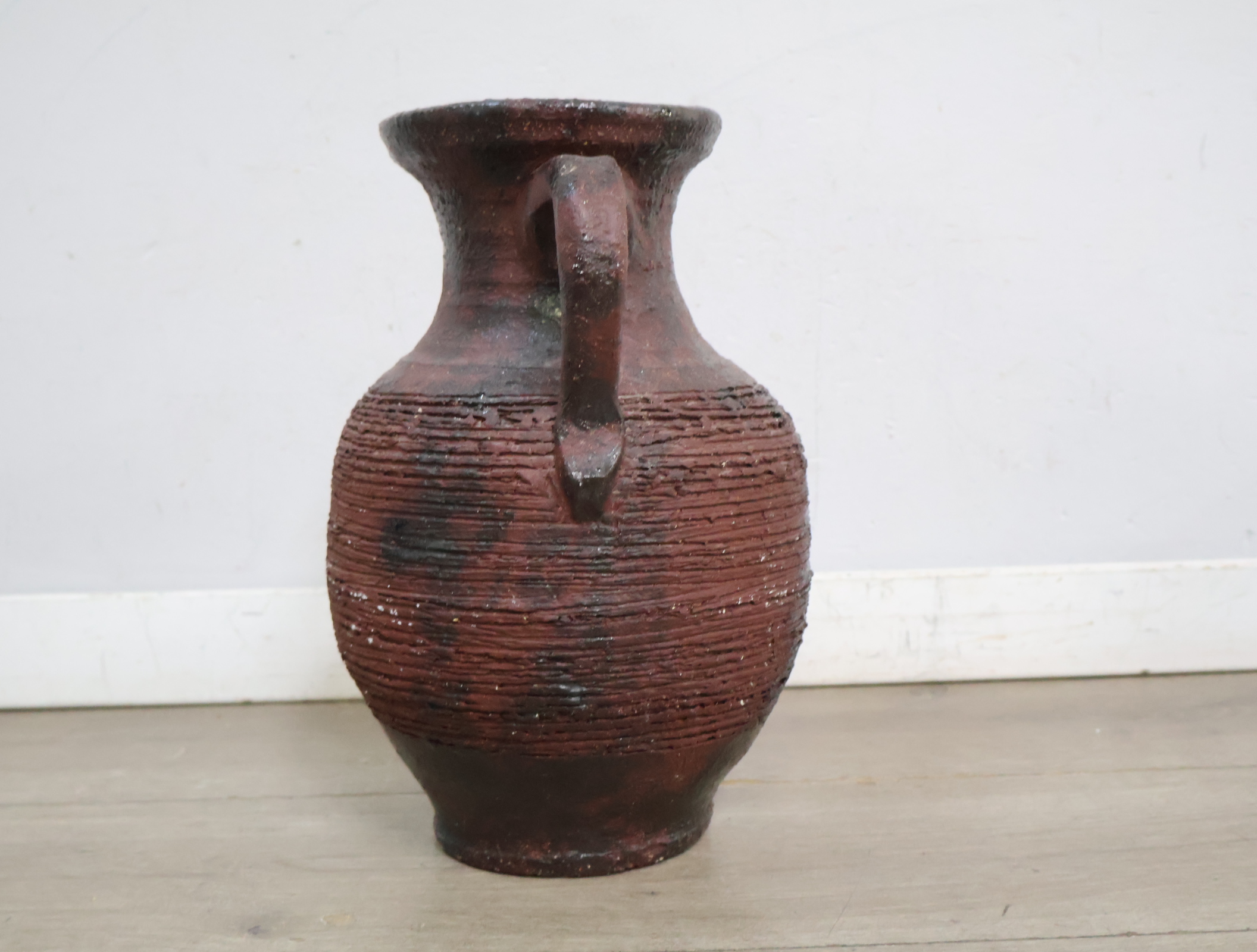 Aardewerken kruik met handvat'' – foto 7 – kavel bij GSD Auctions, Zoeterwoude