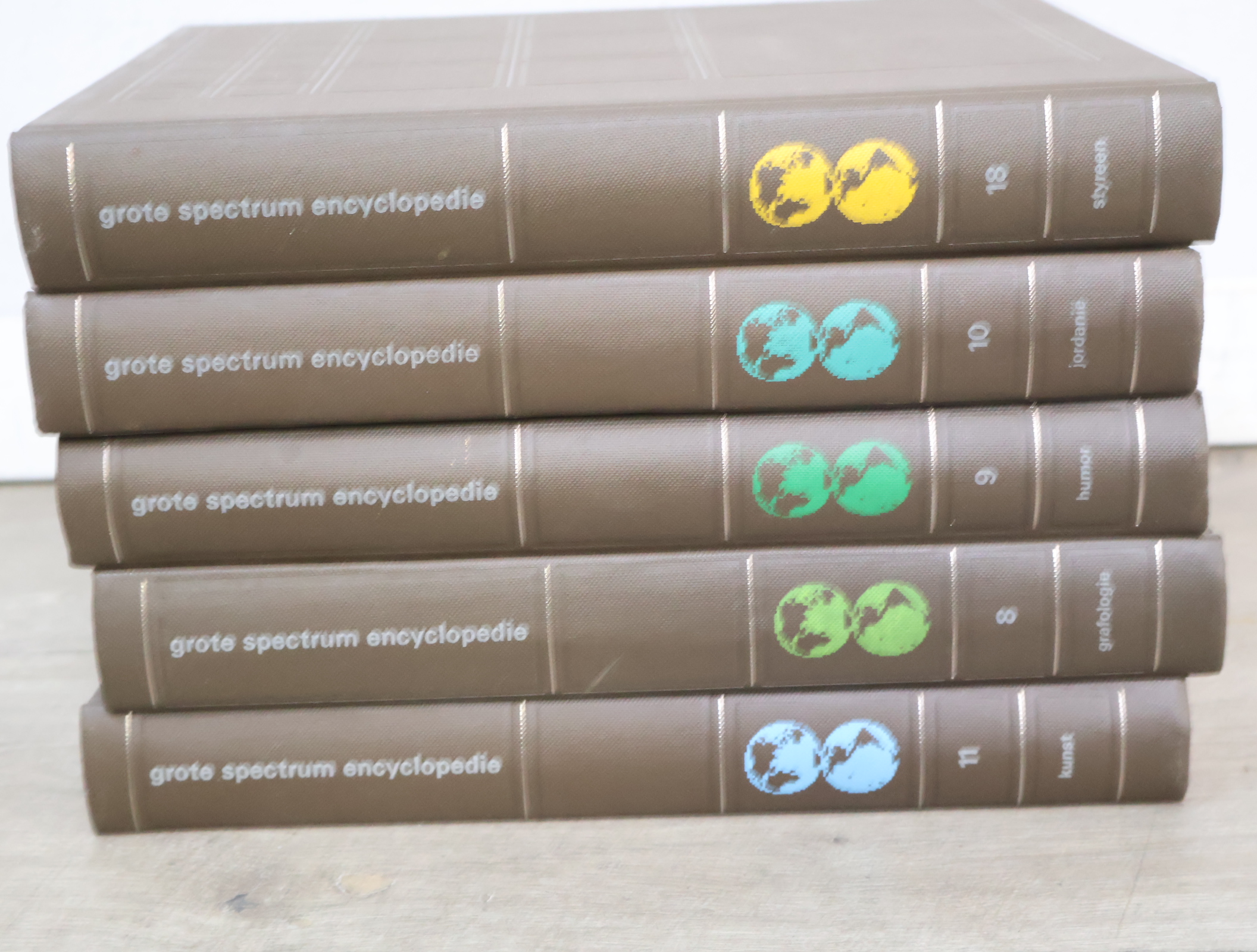 Grote Spectrum Encyclopedie boeken set'' – foto 3 – kavel bij GSD Auctions, Zoeterwoude