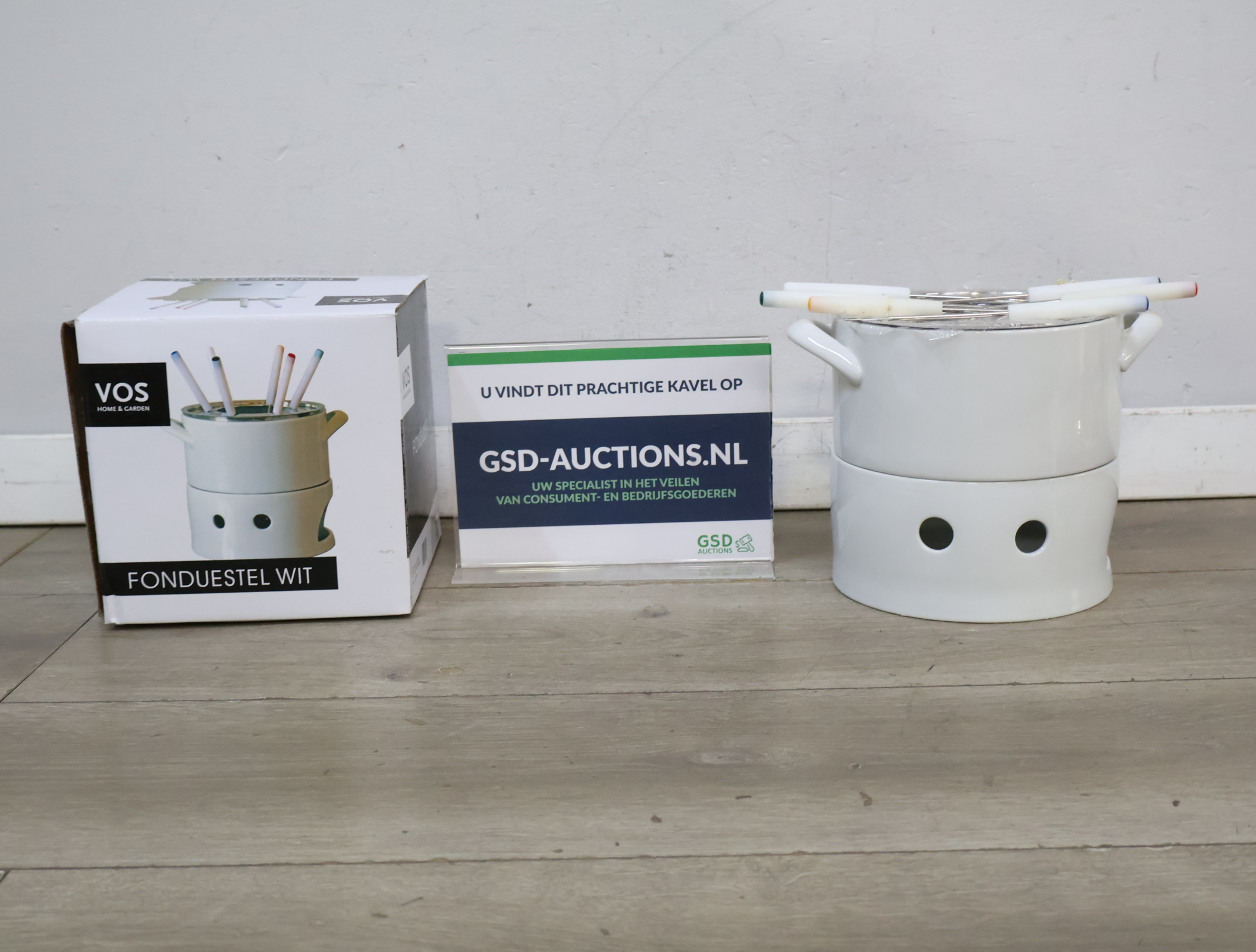 Wit fondue stel met stokjes'' – foto 2 – kavel bij GSD Auctions, Zoeterwoude