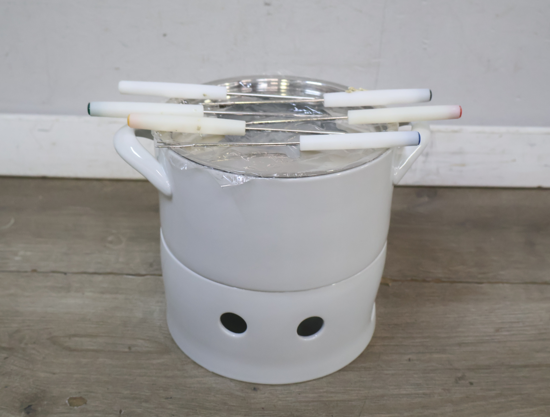 Wit fondue stel met stokjes'' – foto 5 – kavel bij GSD Auctions, Zoeterwoude