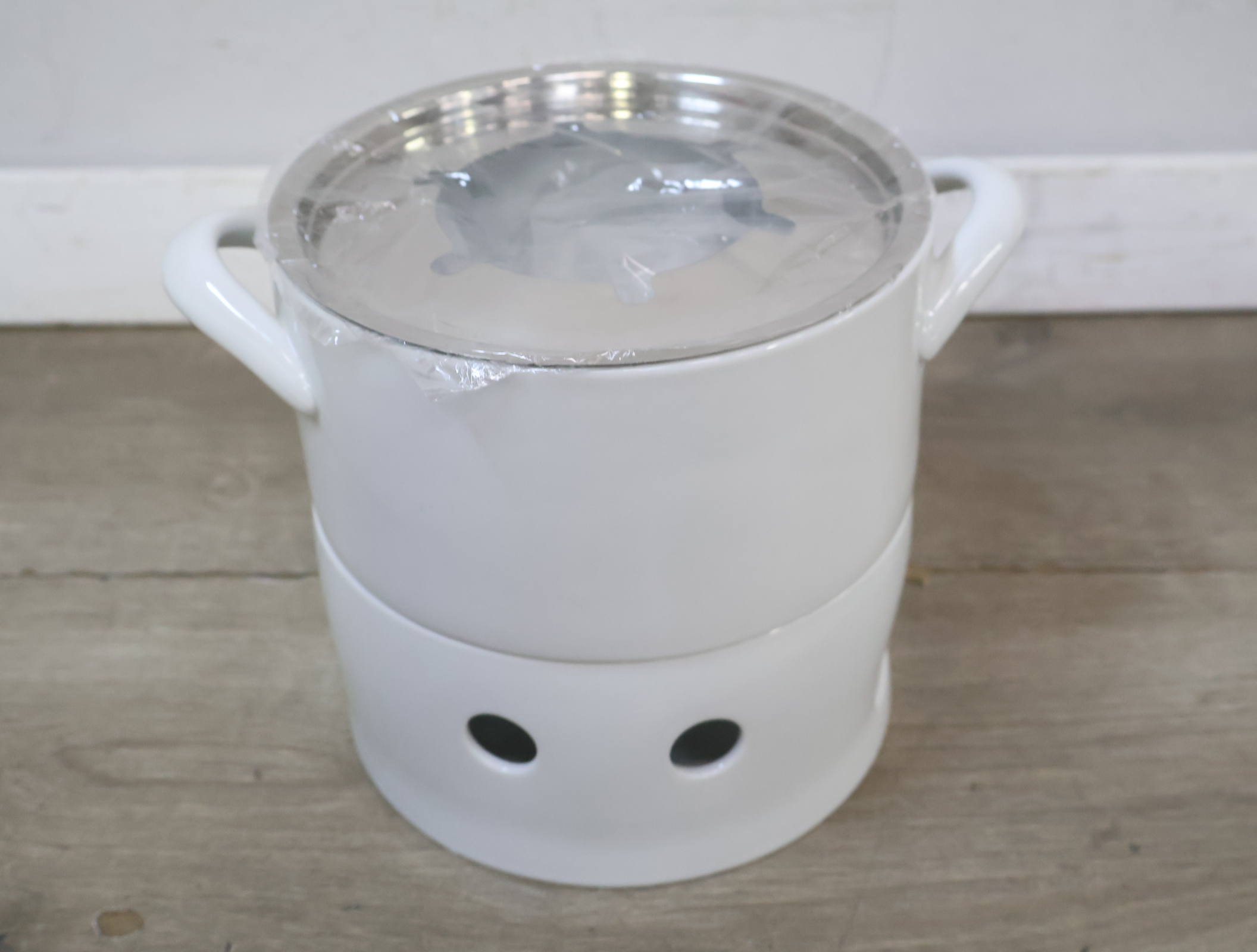 Wit fondue stel met stokjes'' – foto 9 – kavel bij GSD Auctions, Zoeterwoude
