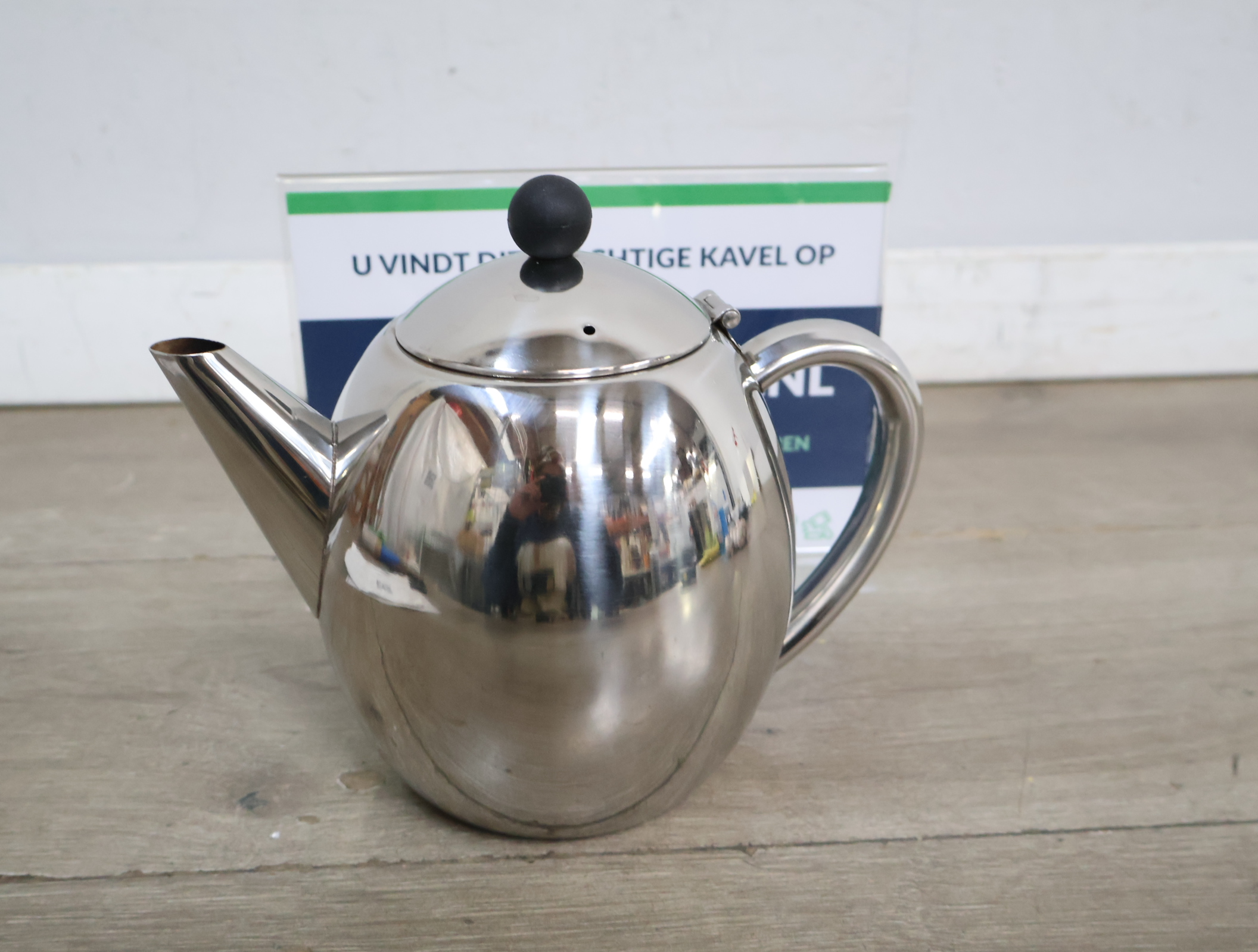 RVS theepot met deksel'' – kavel bij GSD Auctions, Zoeterwoude
