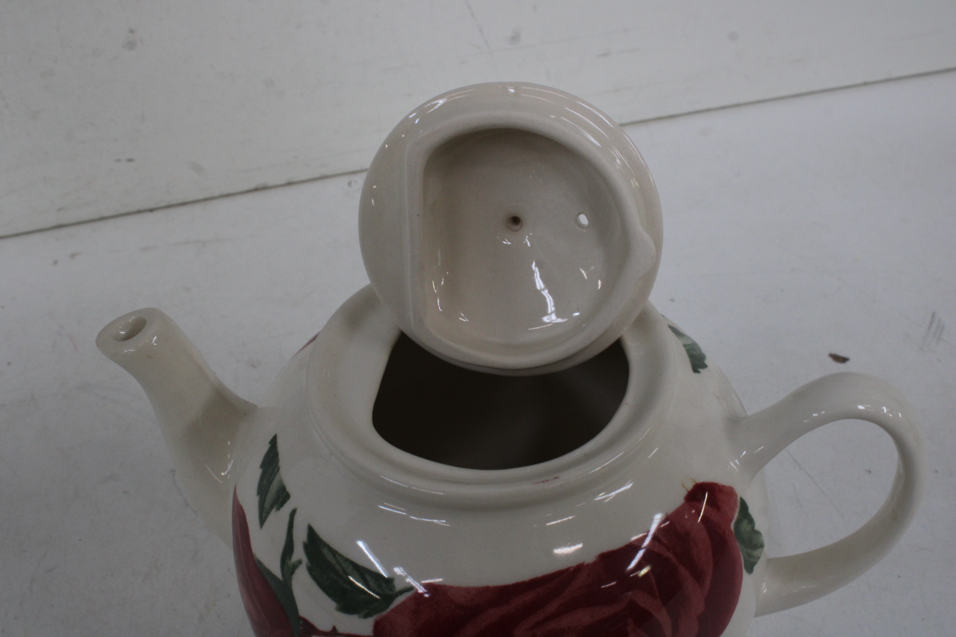 Theepot met rozenmotief'' – foto 5 – kavel bij GSD Auctions, Zoeterwoude