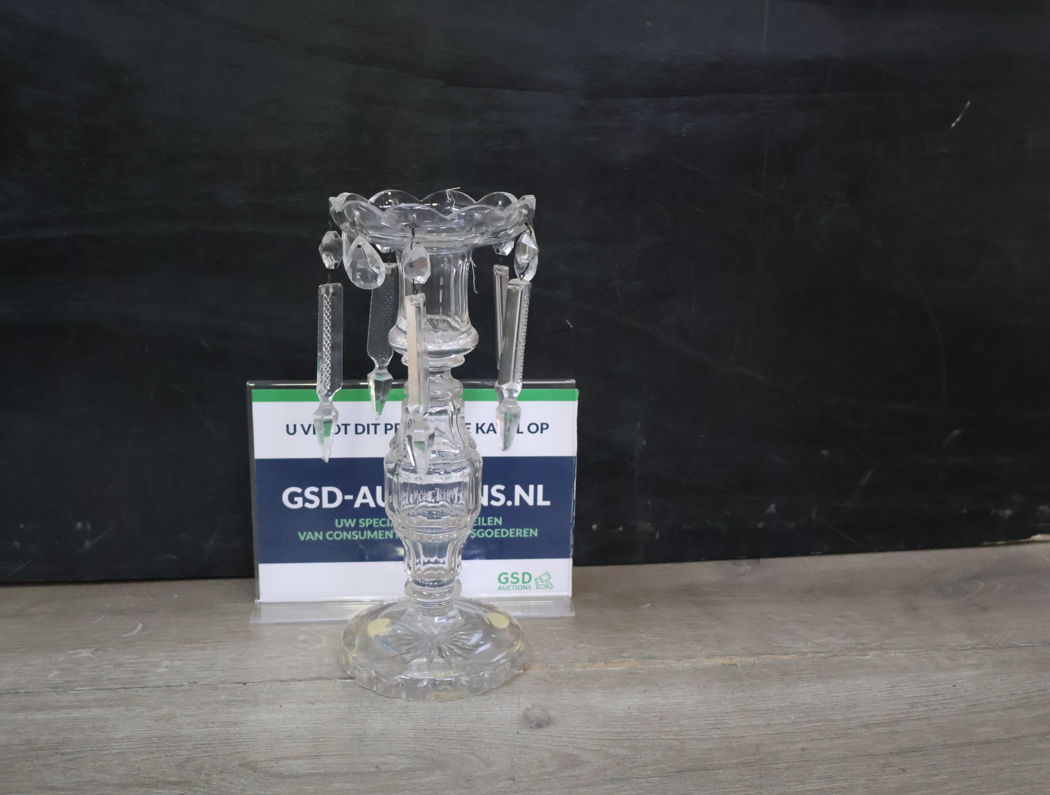 Kristallen kandelaar met hangende versieringen'' – kavel bij GSD Auctions, Zoeterwoude