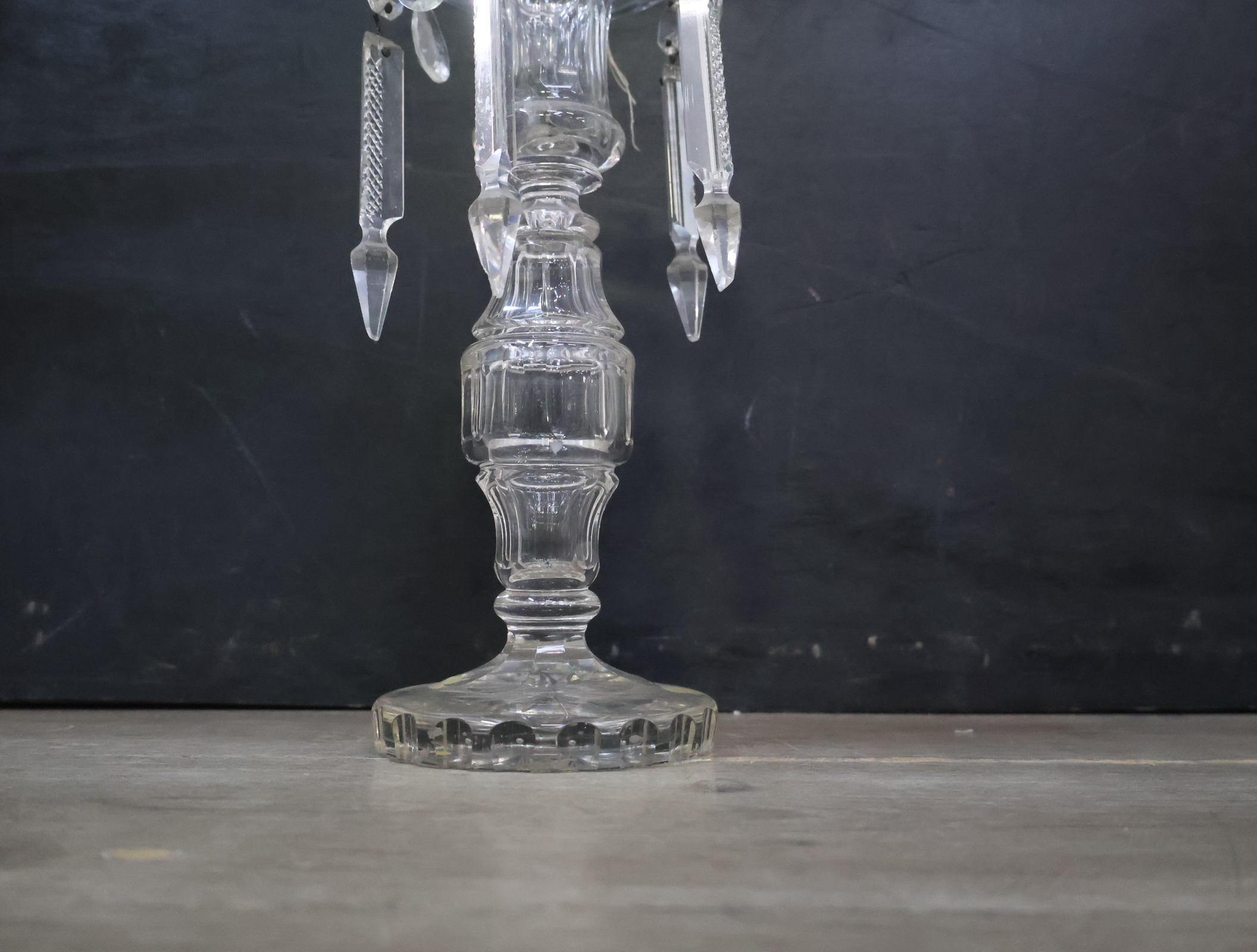 Kristallen kandelaar met hangende versieringen'' – foto 5 – kavel bij GSD Auctions, Zoeterwoude
