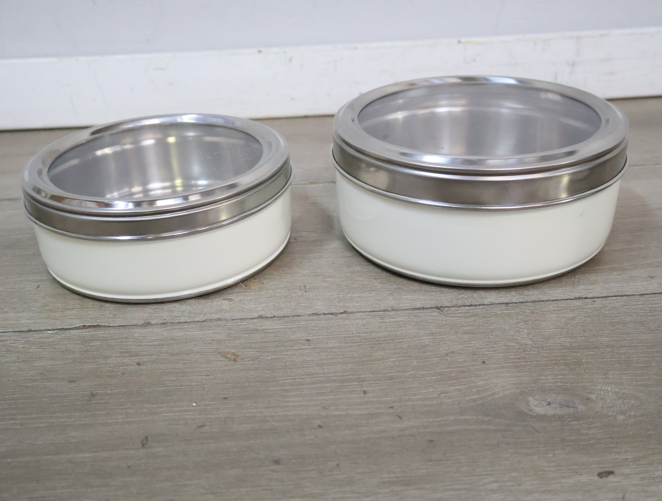 Set metalen bewaardozen met deksel'' – foto 4 – kavel bij GSD Auctions, Zoeterwoude