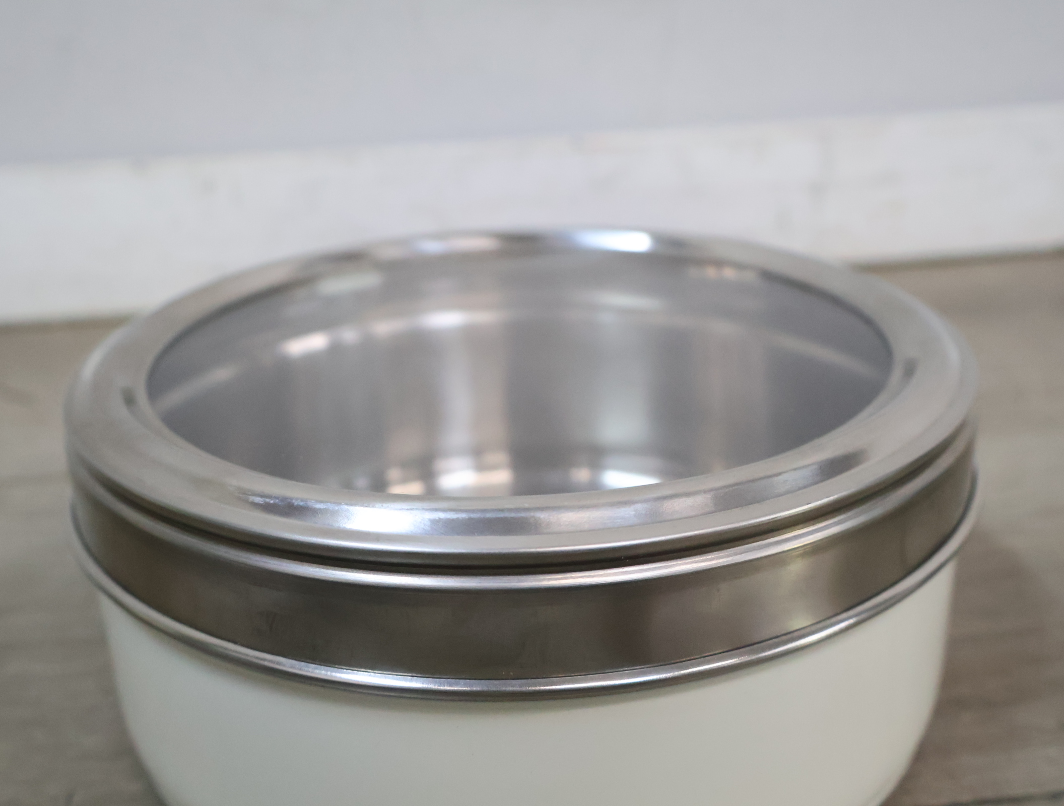 Set metalen bewaardozen met deksel'' – foto 8 – kavel bij GSD Auctions, Zoeterwoude