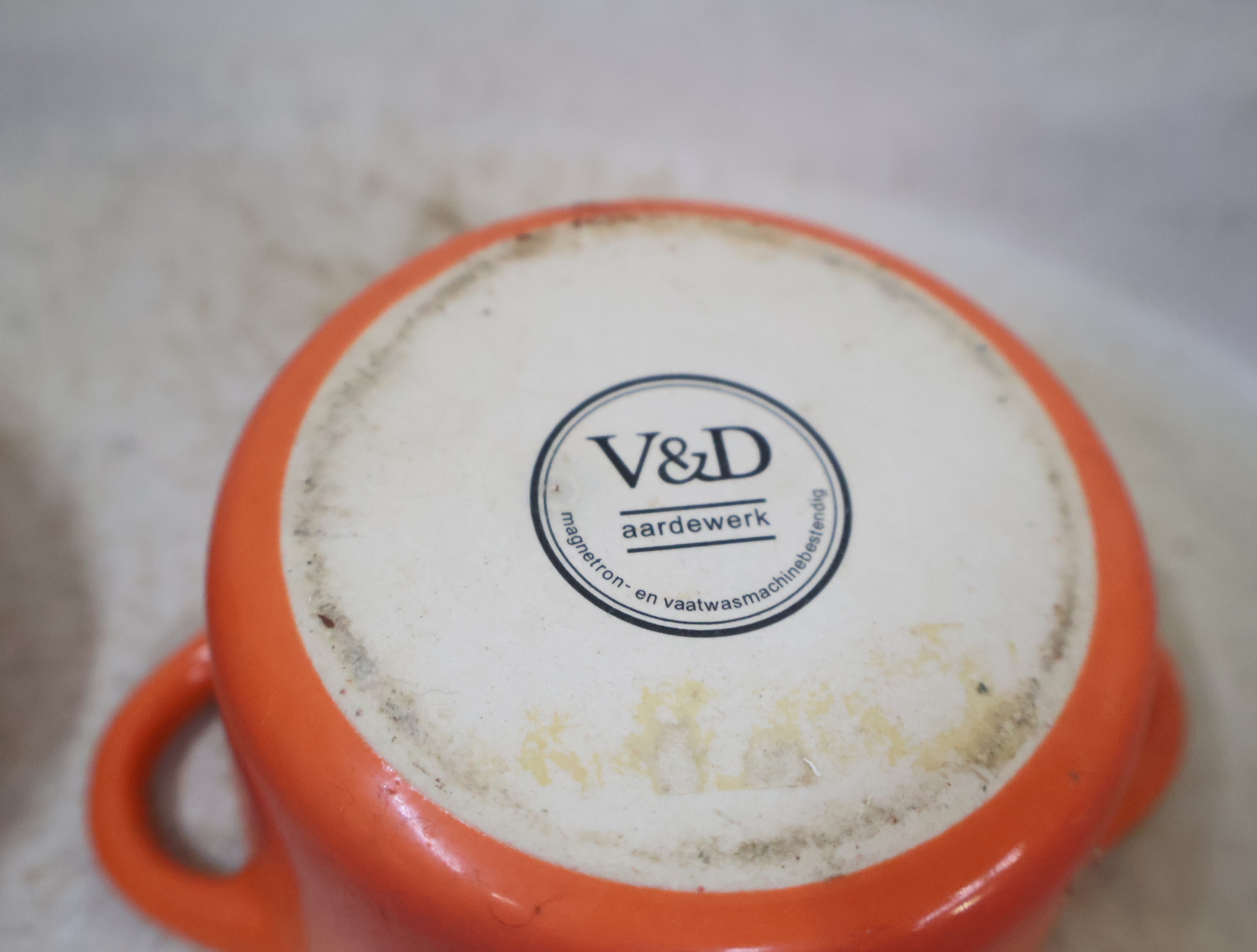 Klassieke Vintage Oranje geëmailleerde pannenset'' – foto 9 – kavel bij GSD Auctions, Zoeterwoude