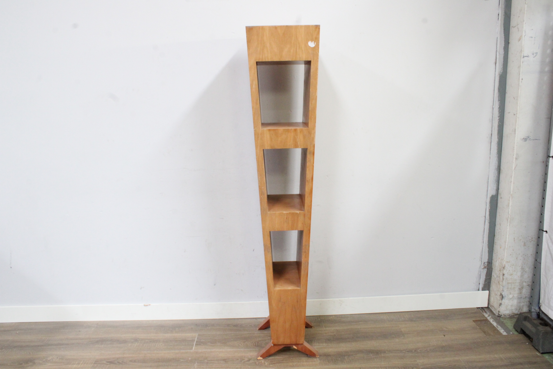 Houten Open Kast'' – foto 2 – kavel bij GSD Auctions, Zoeterwoude