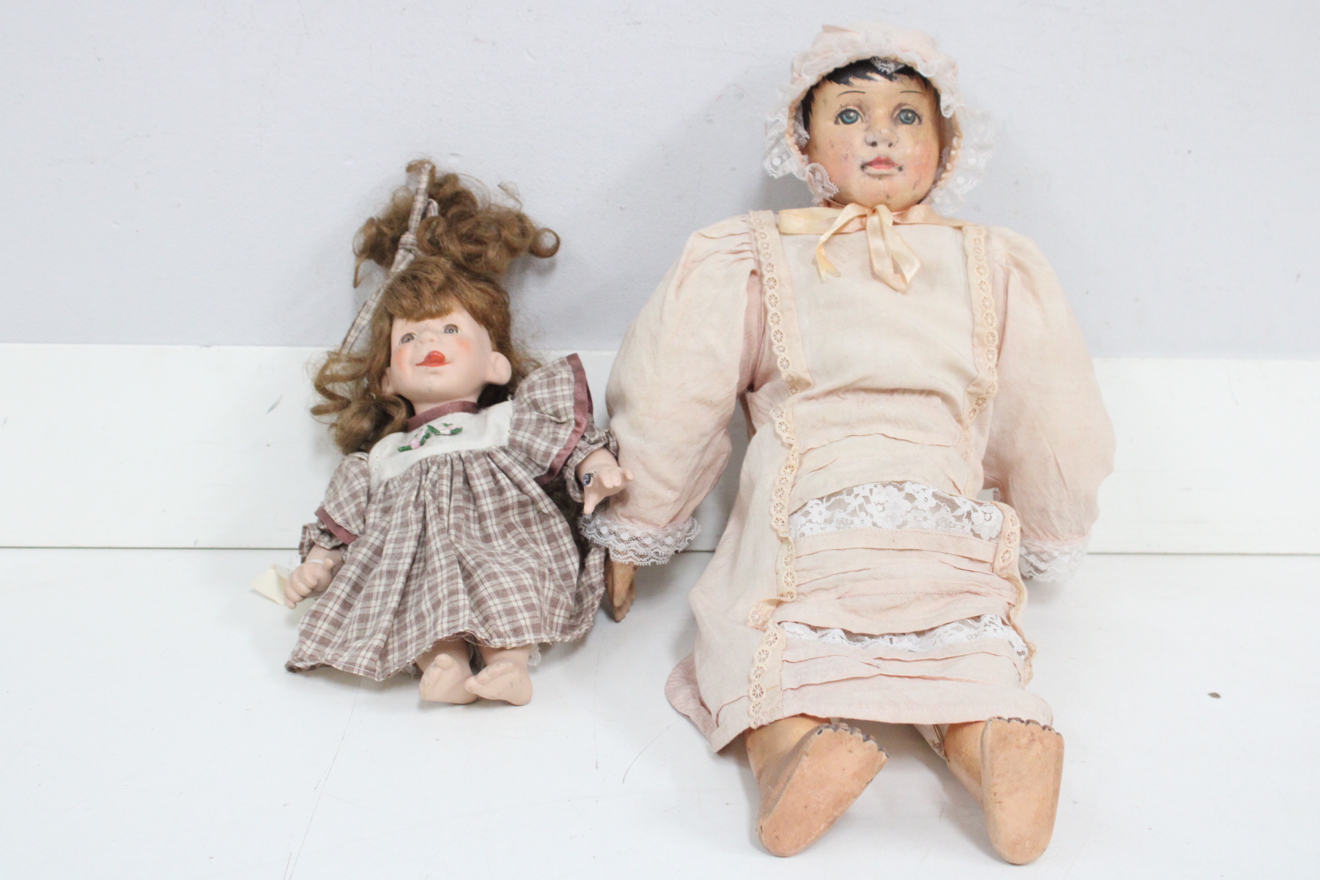 Set van twee vintage poppen'' – foto 3 – kavel bij GSD Auctions, Zoeterwoude