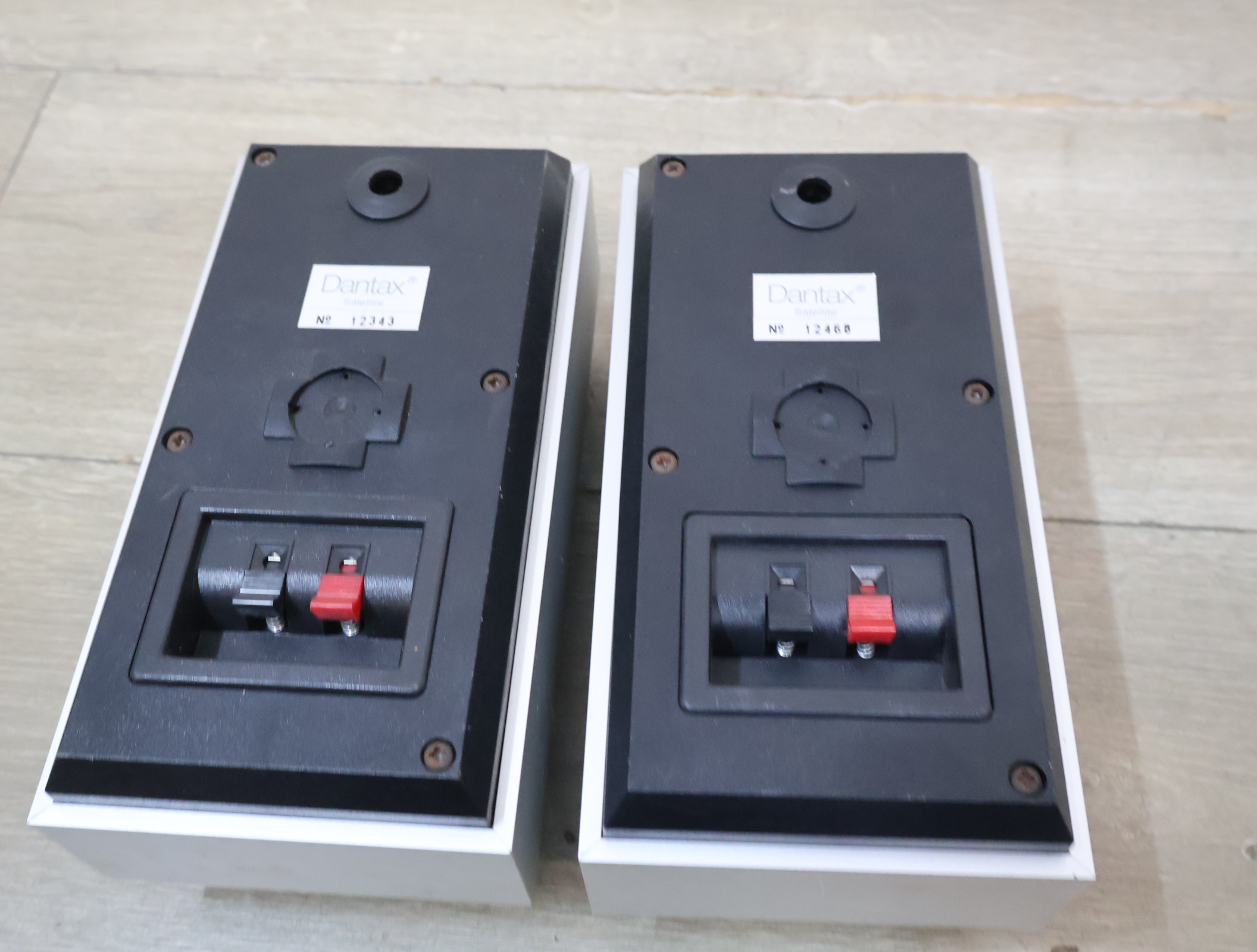 Set van 2 Dantax Luidsprekers'' – foto 10 – kavel bij GSD Auctions, Zoeterwoude