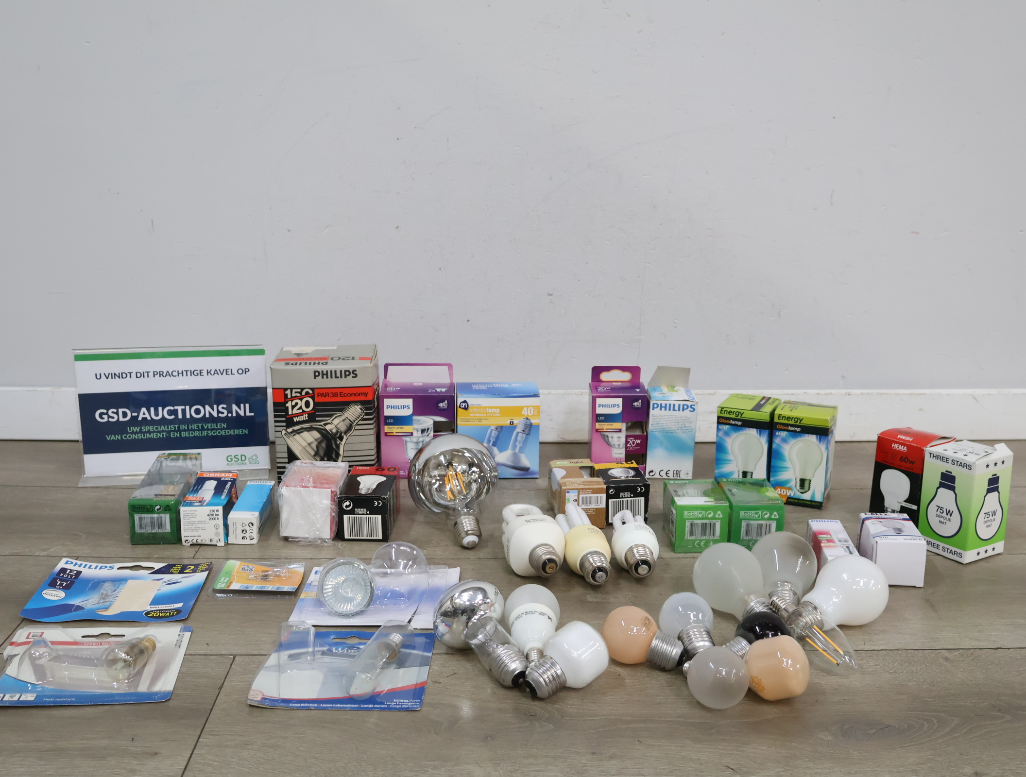 Diverse lichtlampen en gloeilampen set'' – foto 2 – kavel bij GSD Auctions, Zoeterwoude