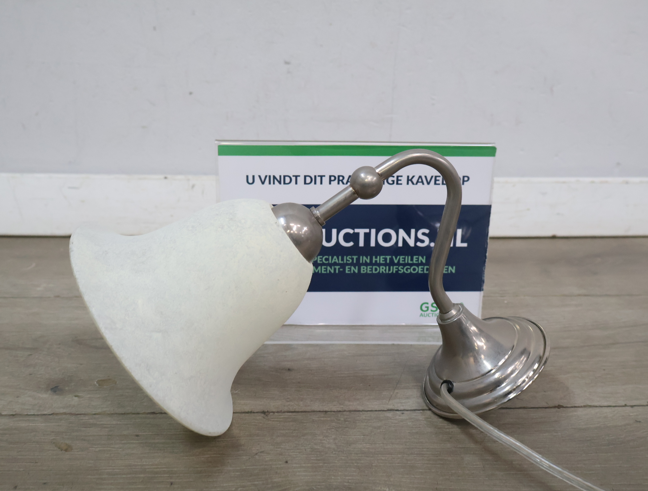 Wandlamp met witte kap'' – kavel bij GSD Auctions, Zoeterwoude