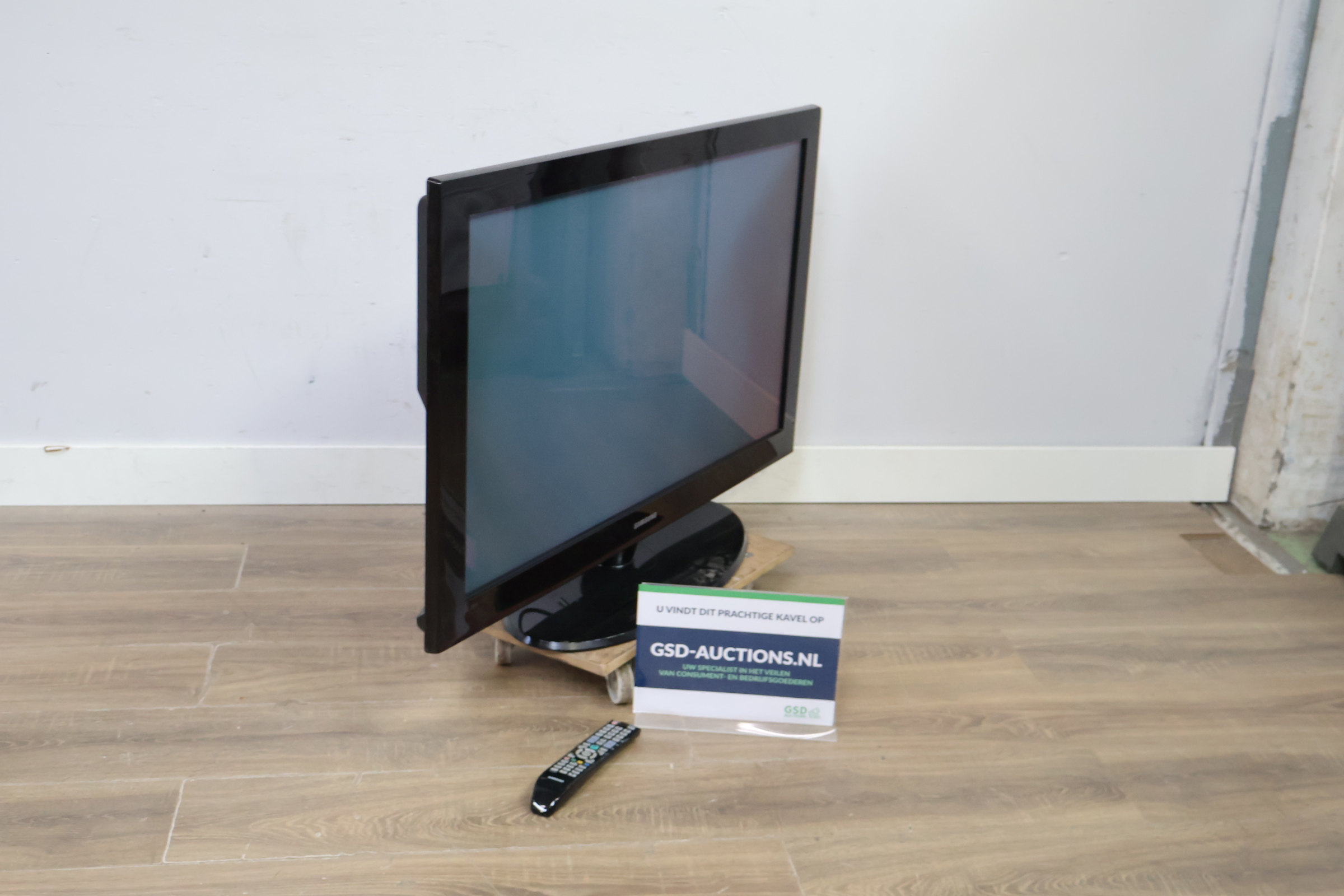 Samsung Televisie - 42'inch'' – kavel bij GSD Auctions, Zoeterwoude