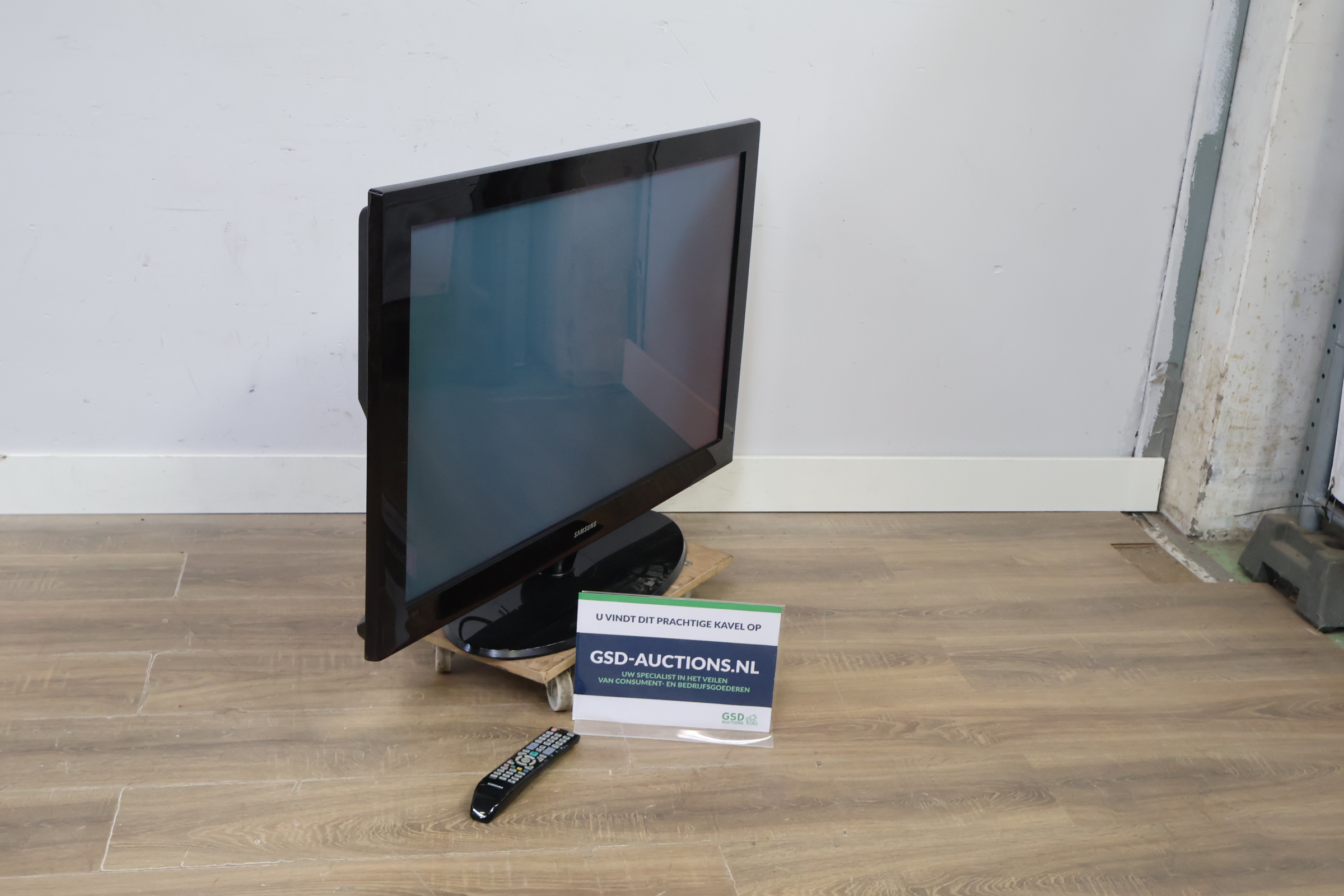 Samsung Televisie - 42'inch'' – foto 2 – kavel bij GSD Auctions, Zoeterwoude