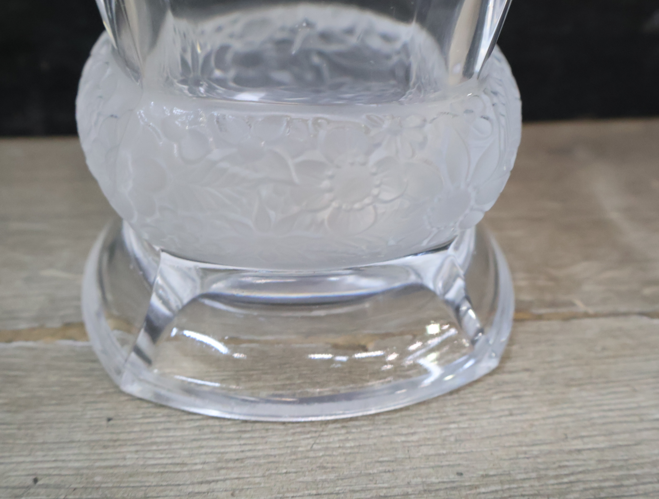 Glazen vaas met decoratieve voet'' – foto 7 – kavel bij GSD Auctions, Zoeterwoude