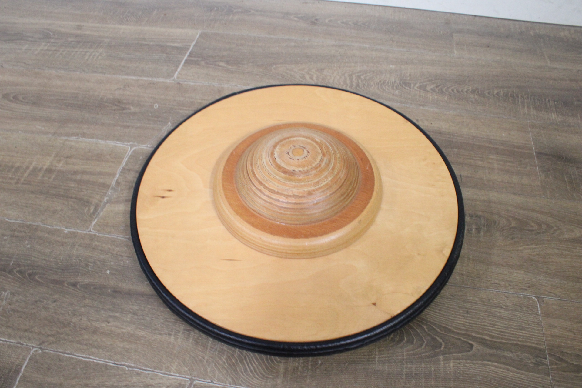 IKEA zit/sta-kruk Trollberget'' – foto 3 – kavel bij GSD Auctions, Zoeterwoude