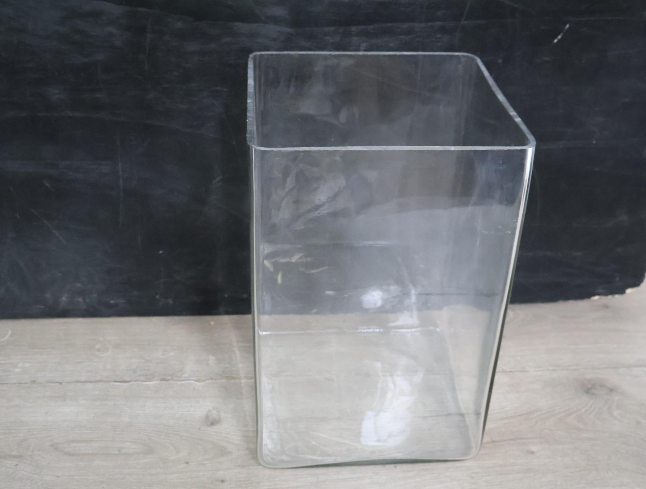 Rechthoekige glazen vaas'' – foto 4 – kavel bij GSD Auctions, Zoeterwoude
