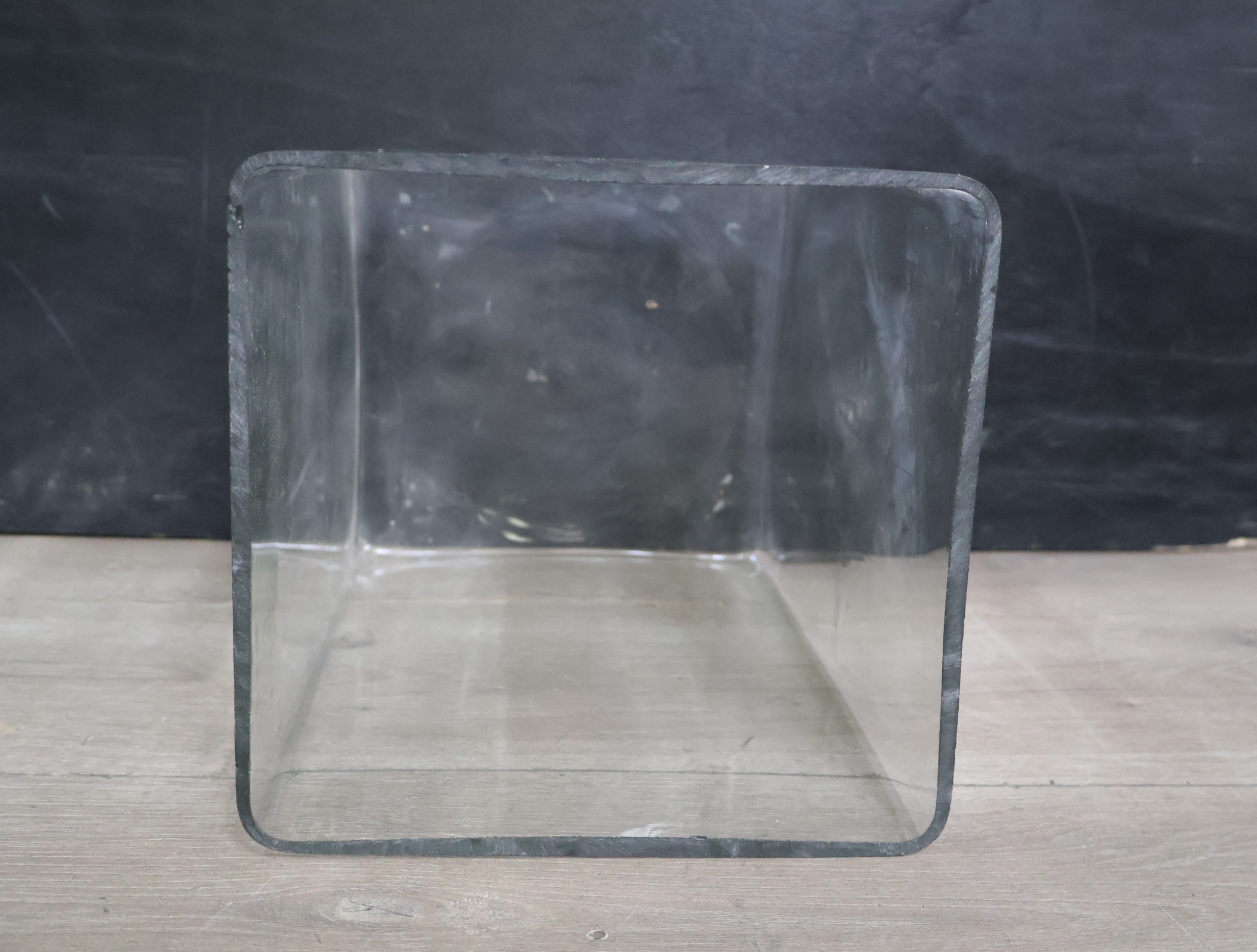 Rechthoekige glazen vaas'' – foto 8 – kavel bij GSD Auctions, Zoeterwoude