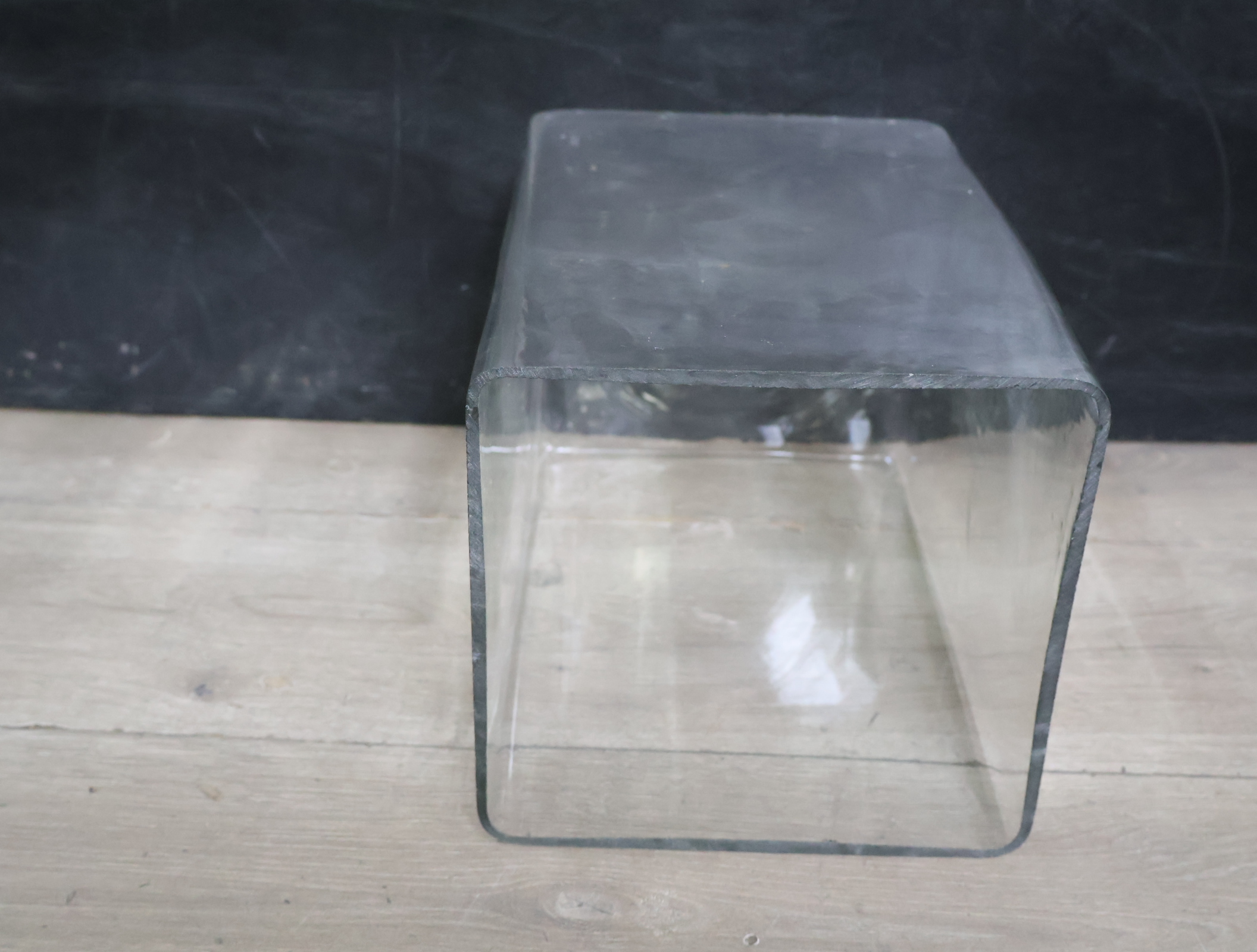 Rechthoekige glazen vaas'' – foto 9 – kavel bij GSD Auctions, Zoeterwoude