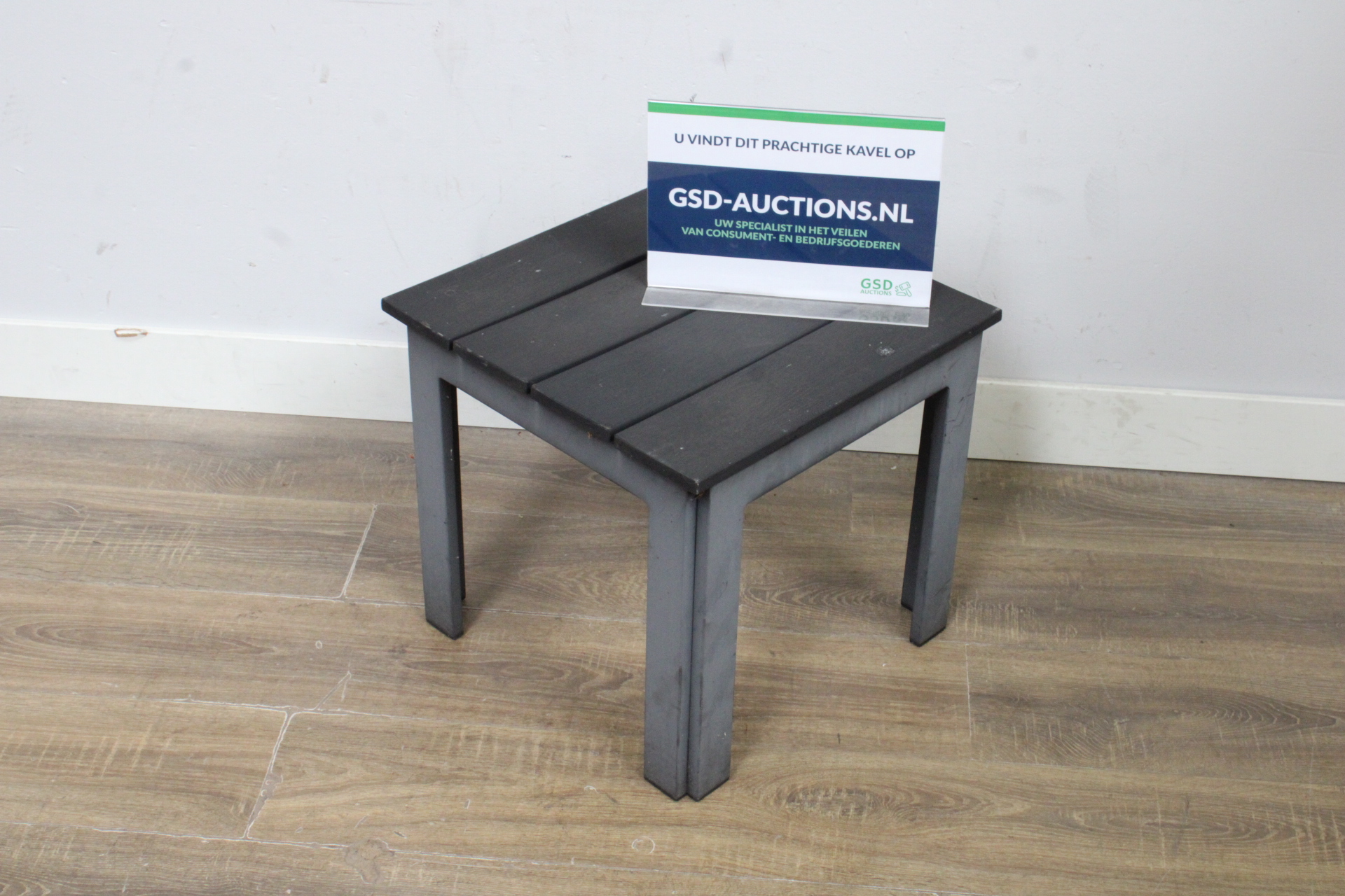 Bijzettafel, Sidetable'' – kavel bij GSD Auctions, Zoeterwoude
