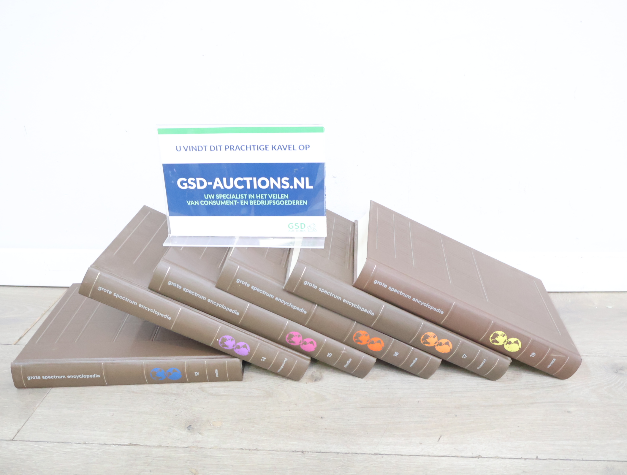 Set Grote Spectrum Encyclopedie Boeken'' – foto 2 – kavel bij GSD Auctions, Zoeterwoude
