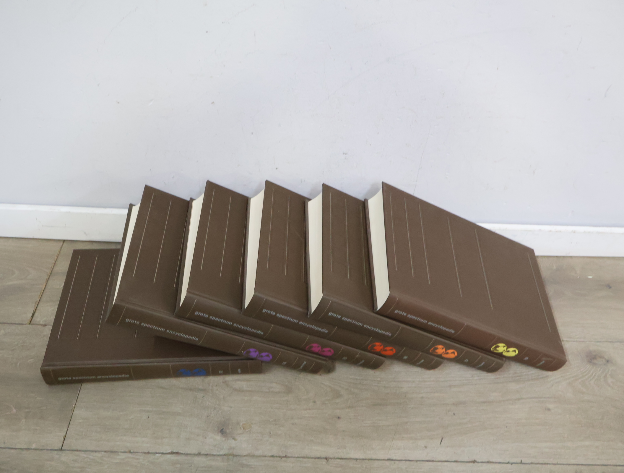 Set Grote Spectrum Encyclopedie Boeken'' – foto 5 – kavel bij GSD Auctions, Zoeterwoude