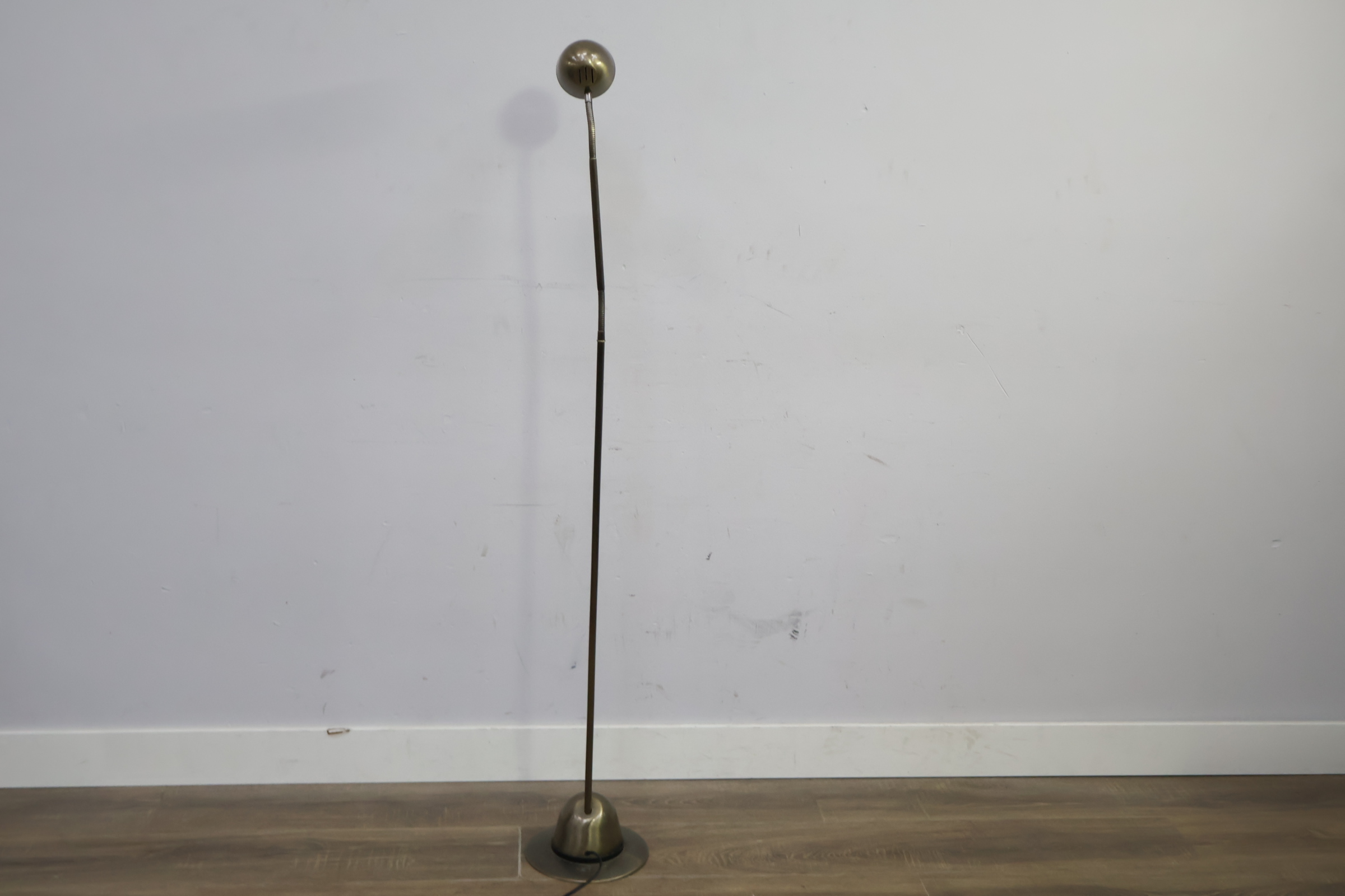 Staande leeslamp met flexibele hals'' – foto 4 – kavel bij GSD Auctions, Zoeterwoude