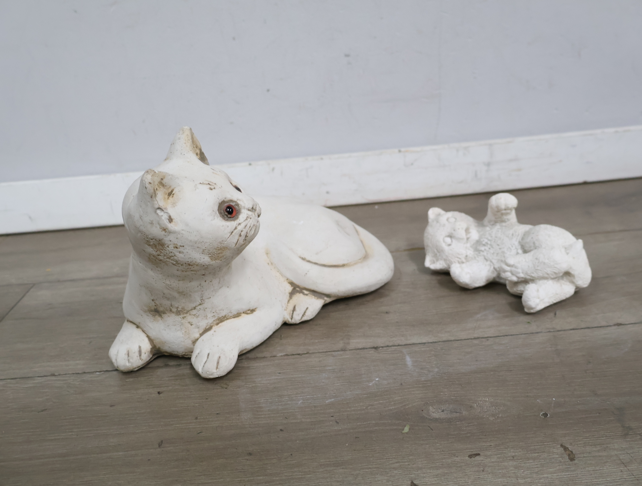 Beelden van katten 2 stuks'' – foto 3 – kavel bij GSD Auctions, Zoeterwoude
