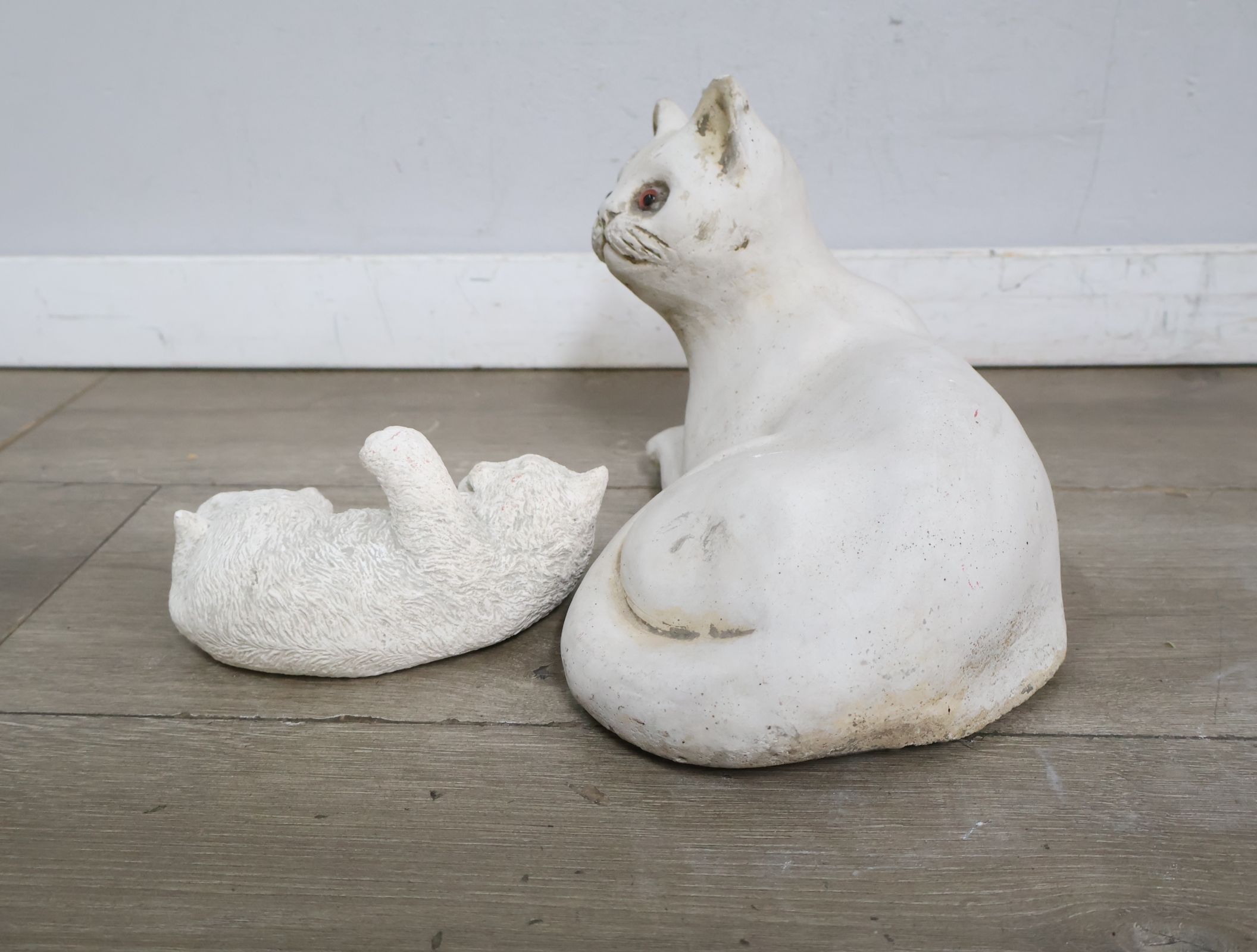 Beelden van katten 2 stuks'' – foto 7 – kavel bij GSD Auctions, Zoeterwoude