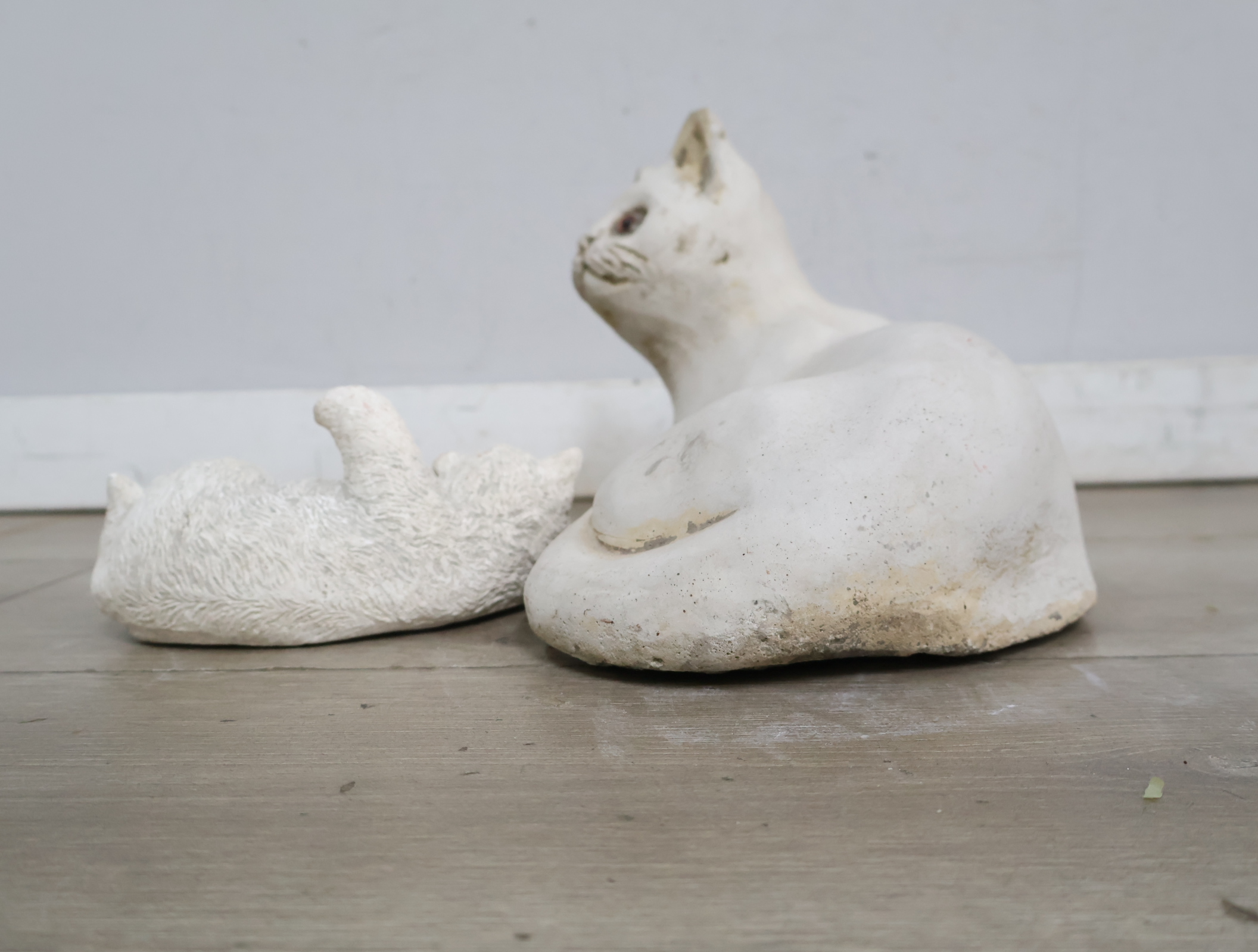 Beelden van katten 2 stuks'' – foto 8 – kavel bij GSD Auctions, Zoeterwoude